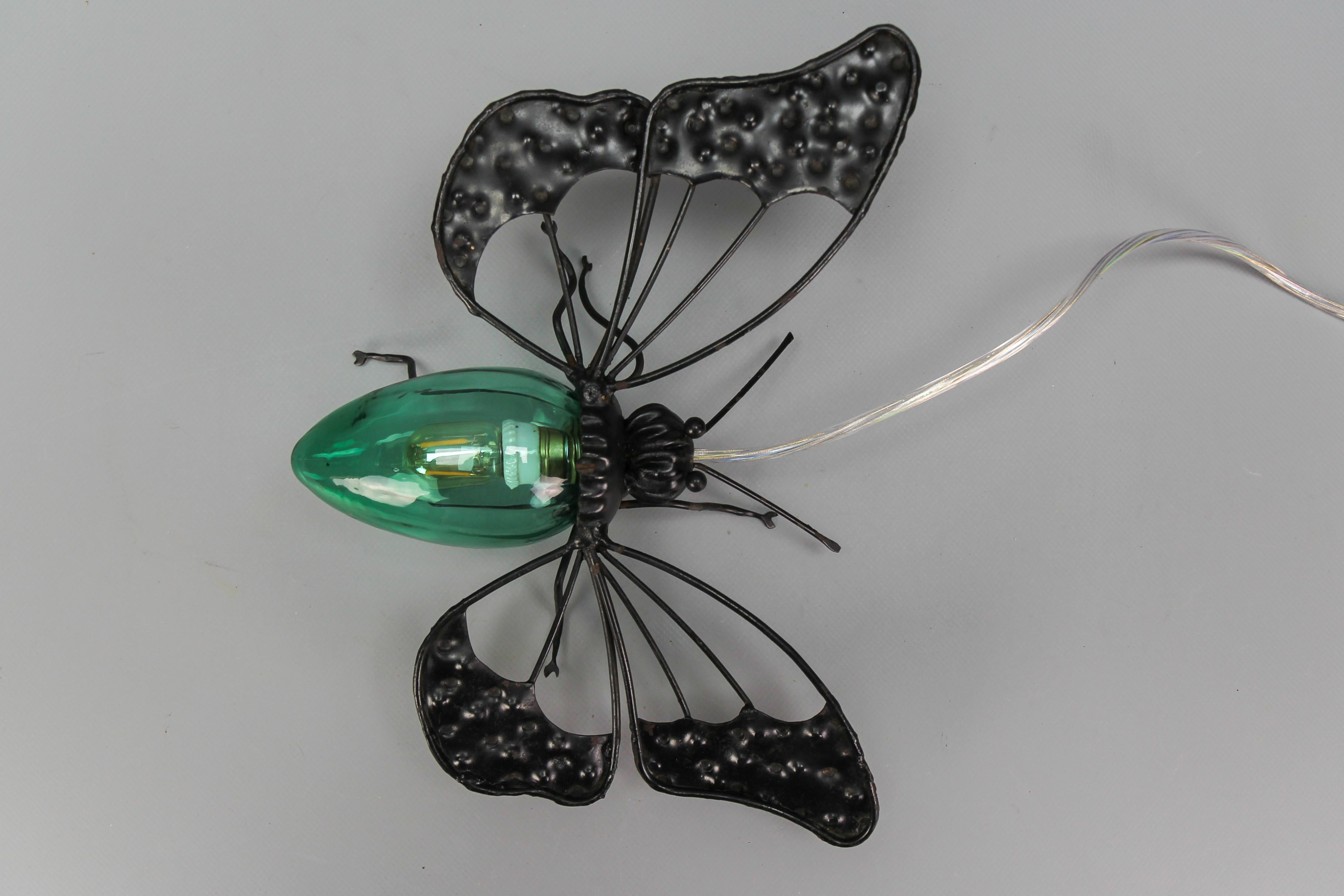 Mid-Century Modern Metal and Green Murano Glass Wall Lamp Butterfly, Italy For Sale 7