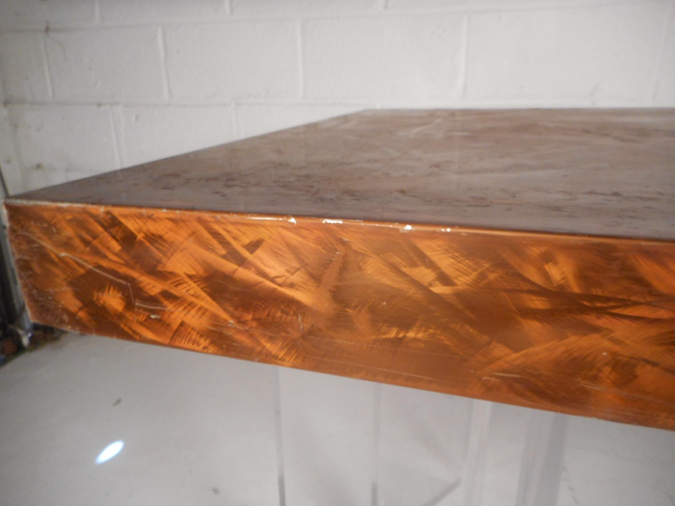 Mid-Century Modern Metal and Lucite Dining Table For Sale 7