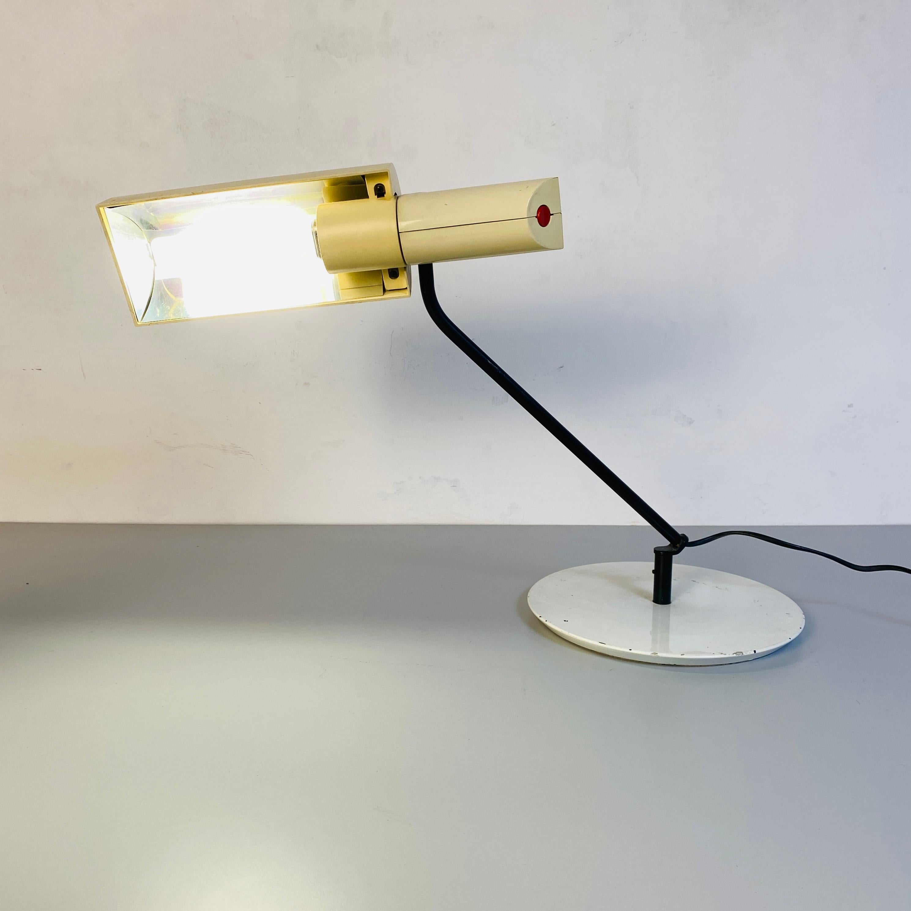 Mid-Century Modern metal and plastic table lamp with irregular structure, 1980s
Metal table lamp with round metal base, irregular metal structure and Directional white plastic lampshade.
Fantastic for a desk with a perfect vintage style, this lamp