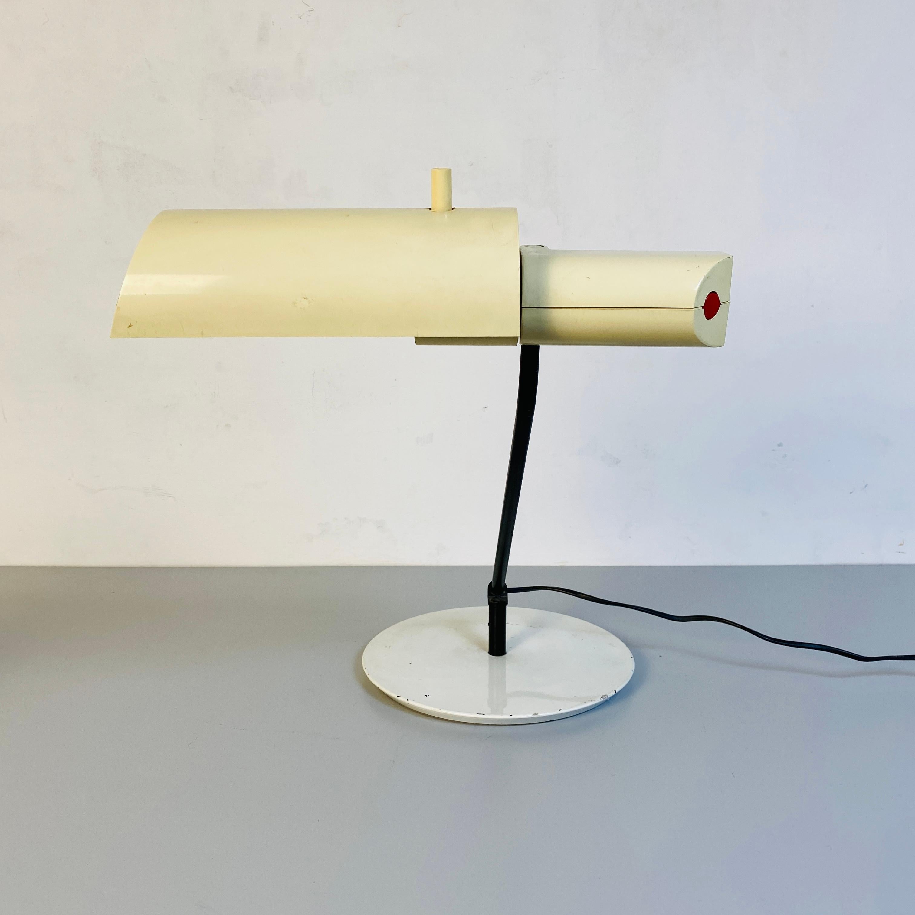 Late 20th Century Mid-Century Modern Metal and Plastic Table Lamp with Irregular Structure, 1980s For Sale