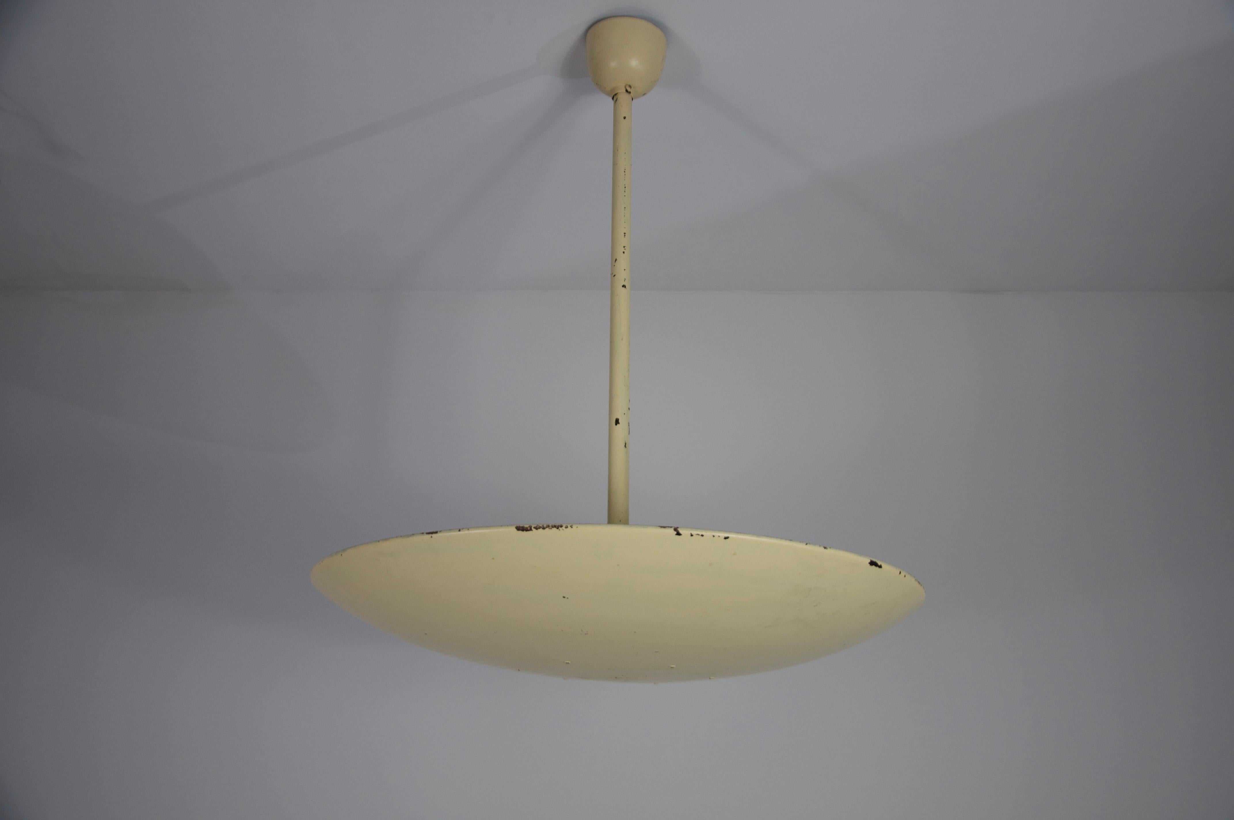 Metà XX secolo Lampada da soffitto in metallo della modernità di metà secolo Germania, anni '60 in vendita
