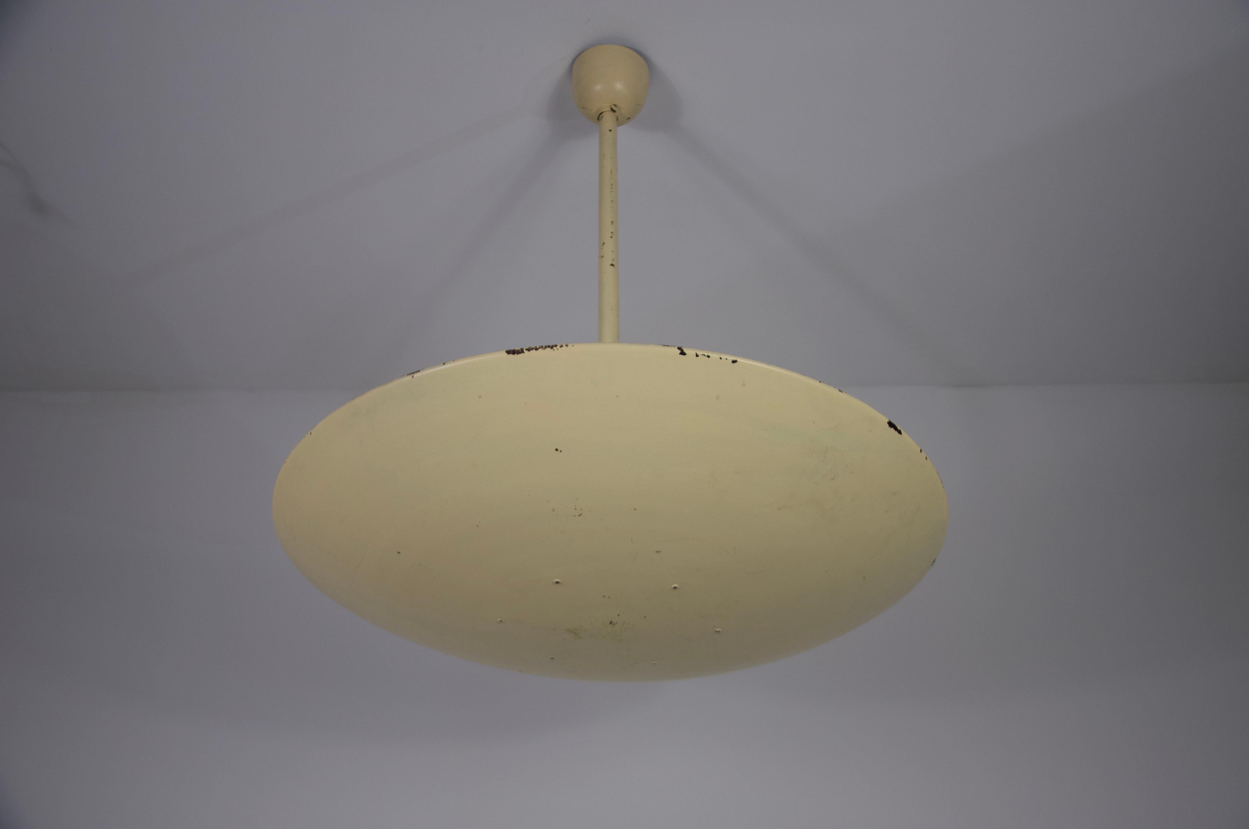 Lampada da soffitto in metallo della modernità di metà secolo Germania, anni '60 in vendita 2