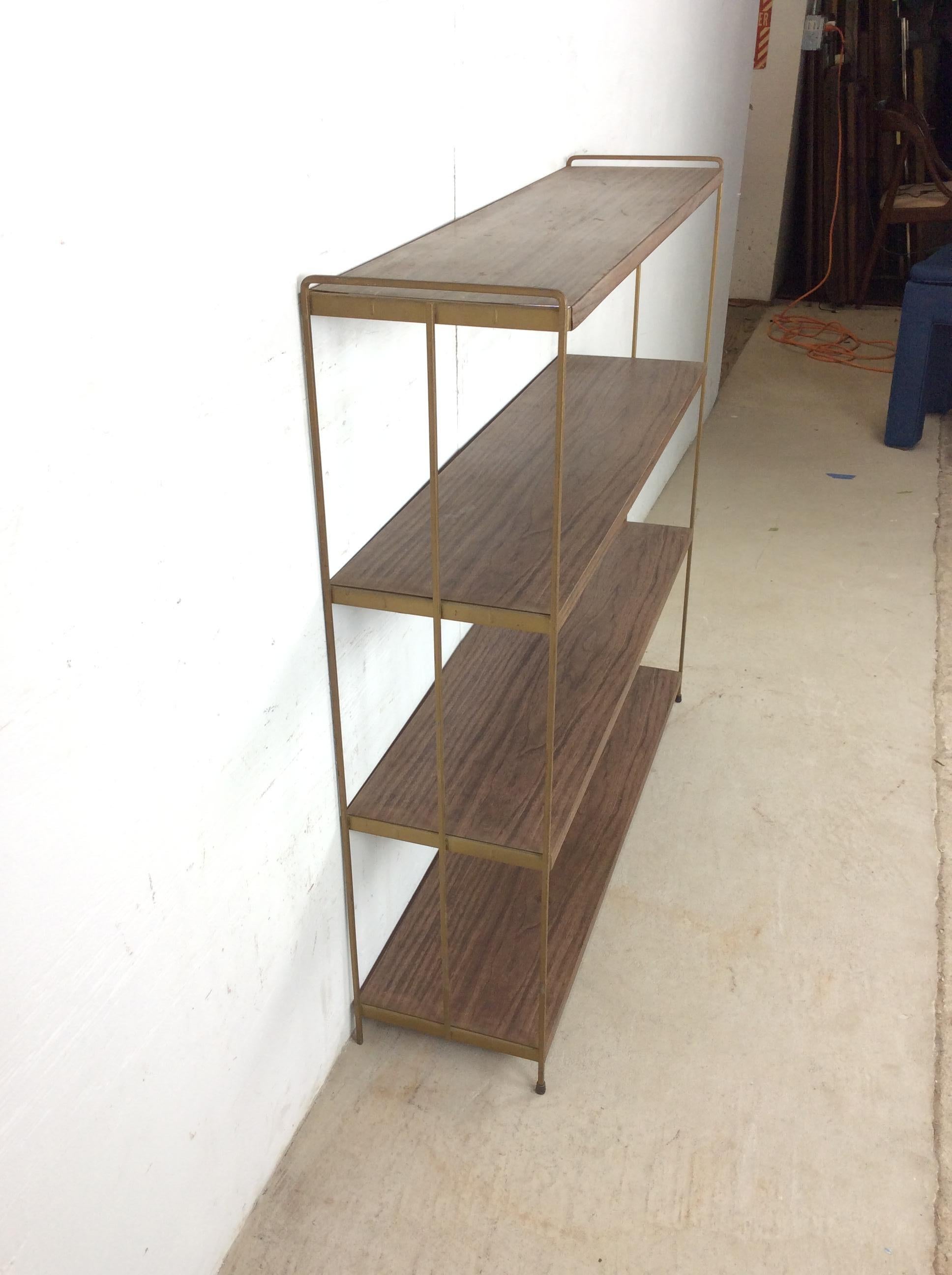 Mid Century Modern Metal Four Shelf Bookcase with Faux Wood Print in vendita 6