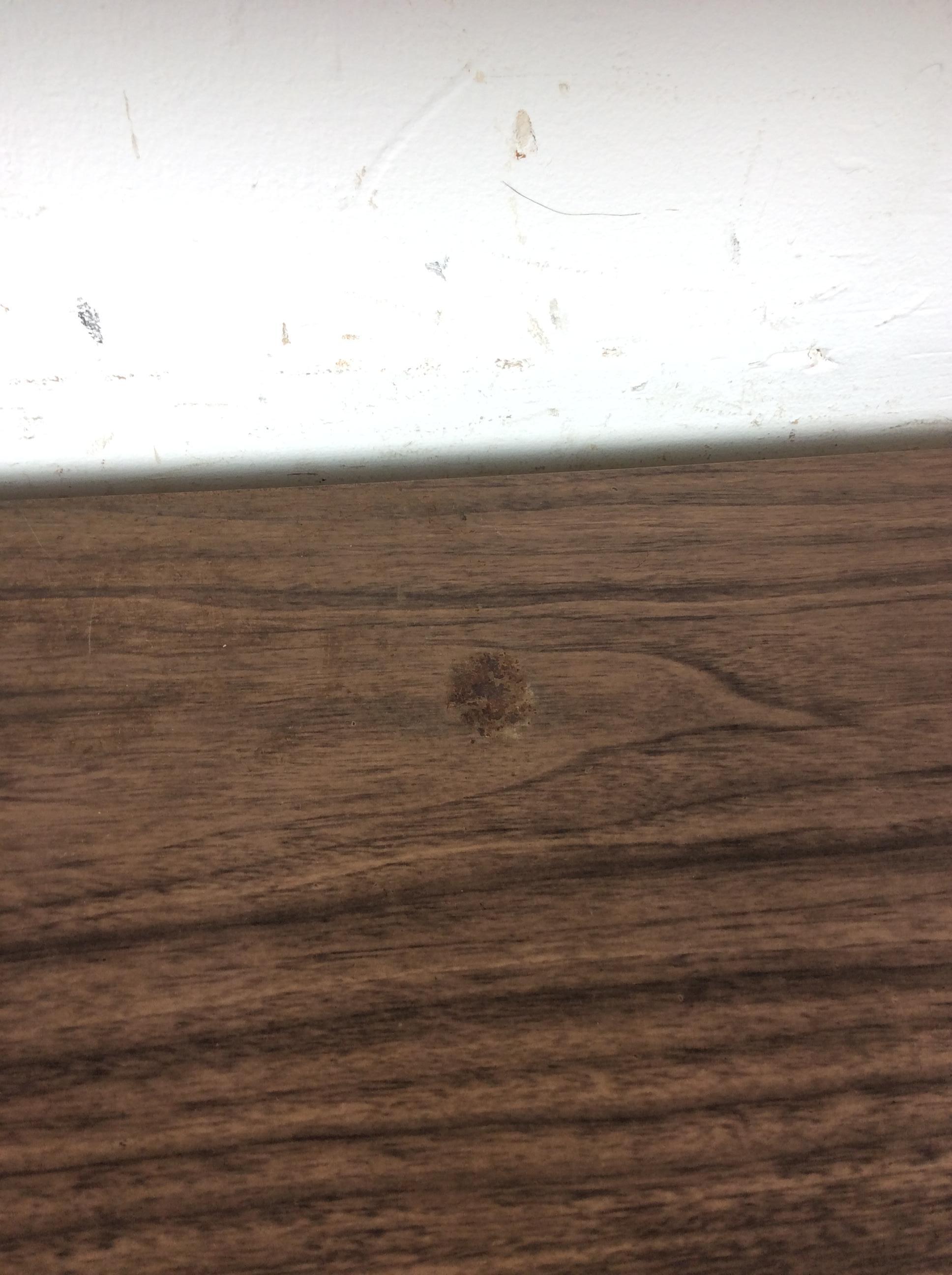 Mid Century Modern Metal Four Shelf Bookcase with Faux Wood Print in vendita 10