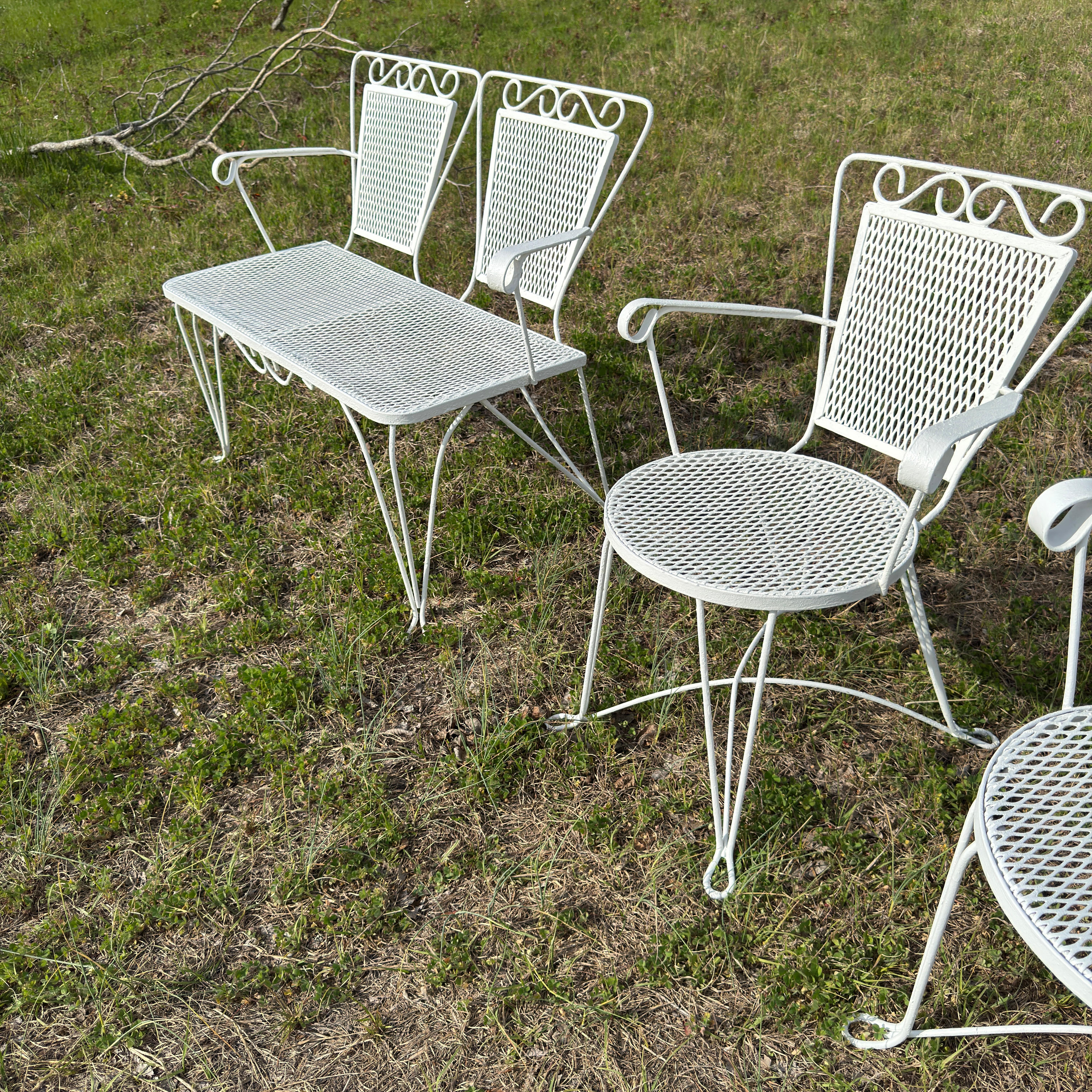 Mid Century Modern Metal Outdoor Furniture Set- 3 Pieces en venta 3