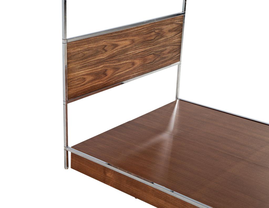 Mid-Century Modern Metal Queen Size Bed Frame in the Style of Milo Baughman In Good Condition For Sale In North York, ON
