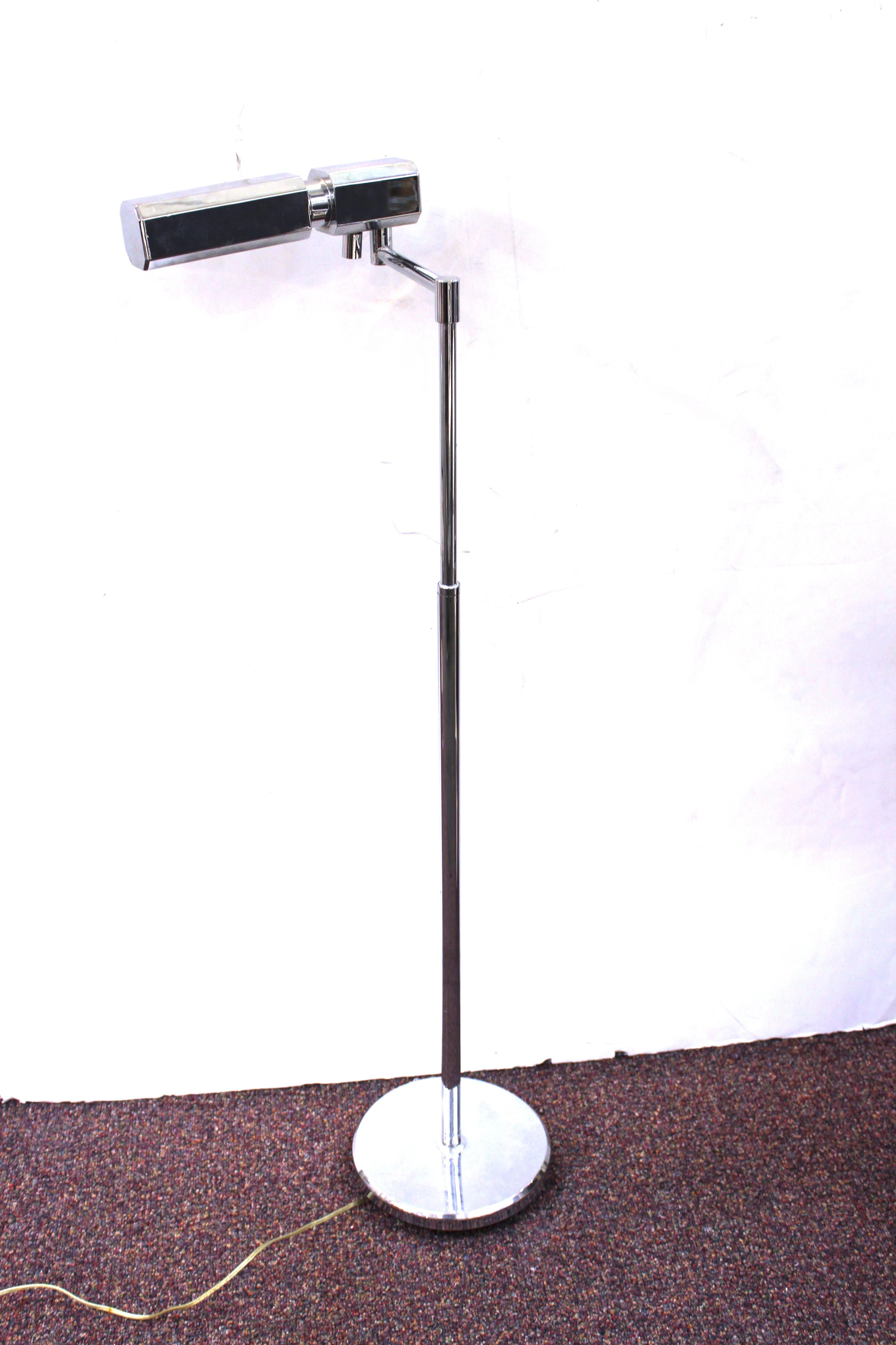 Mid-Century Modern Metal Reading Lamp with Adjustable Height 5