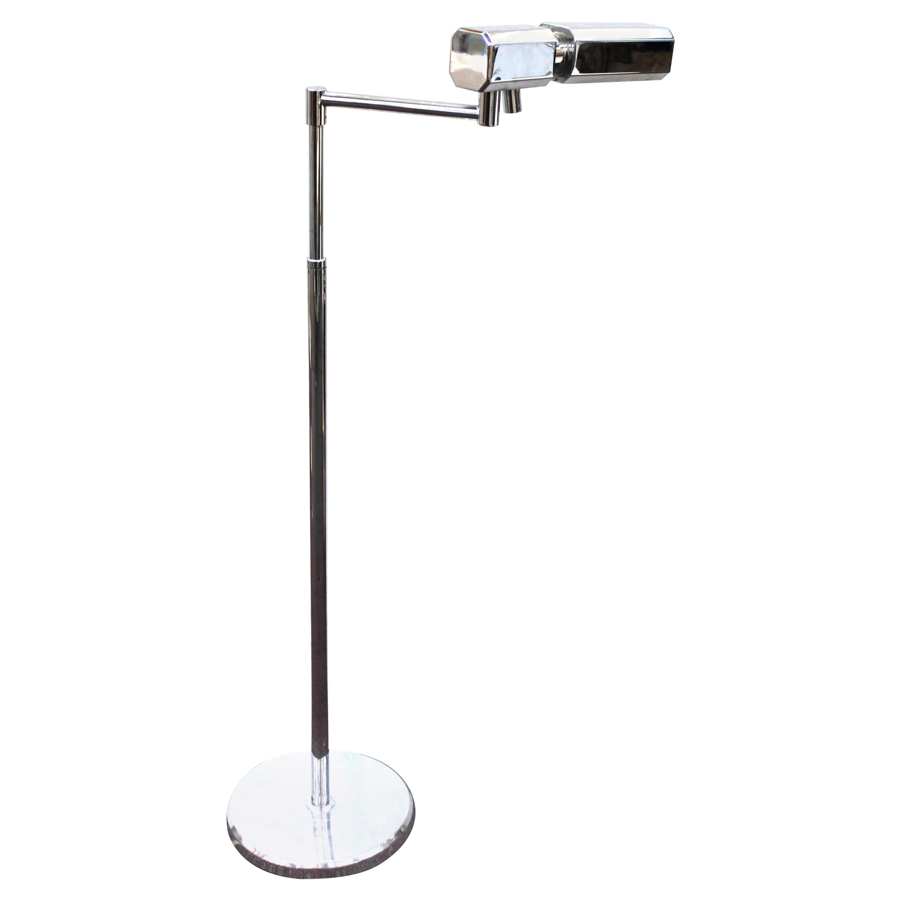 Mid-Century Modern Metal Reading Lamp with Adjustable Height For Sale
