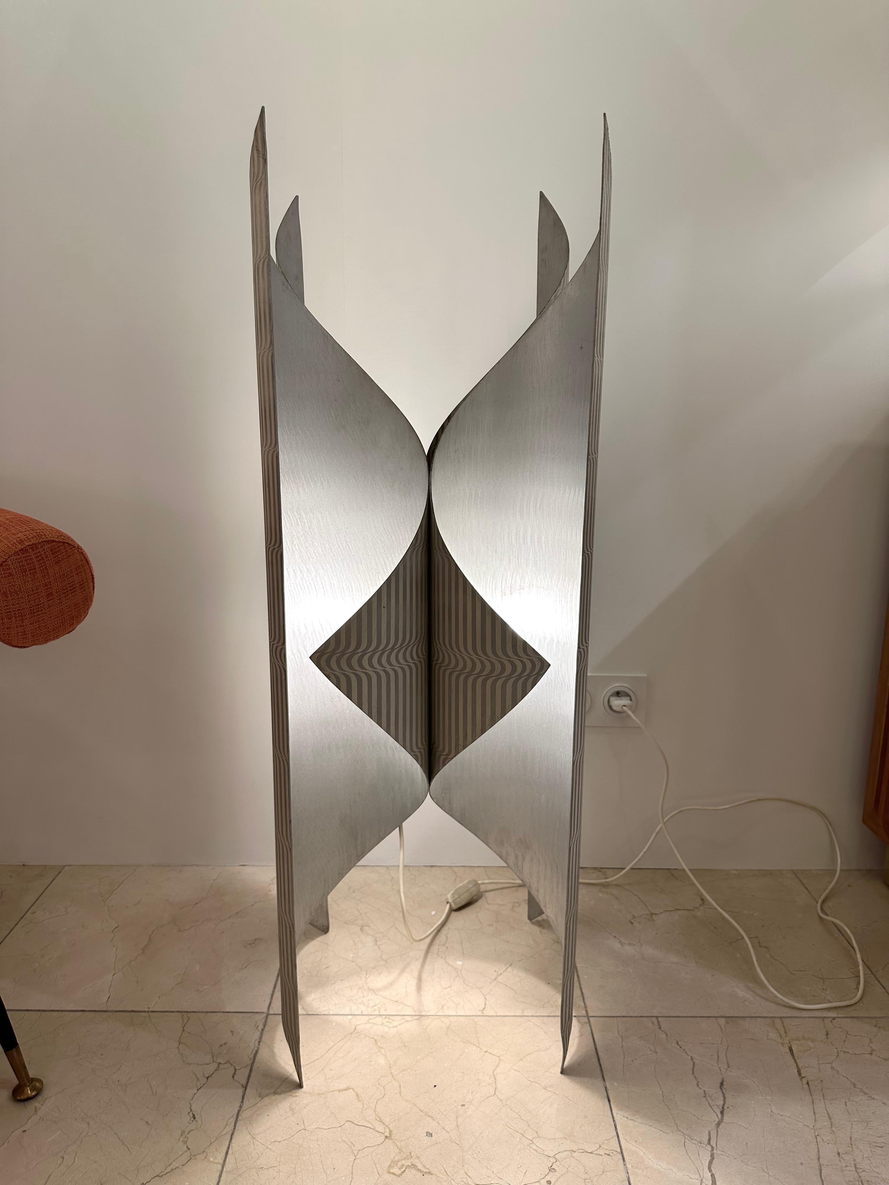 Lampadaire sculpté en métal moderne du milieu du siècle dernier de Burchiellaro, Italie, 1970 en vente 9