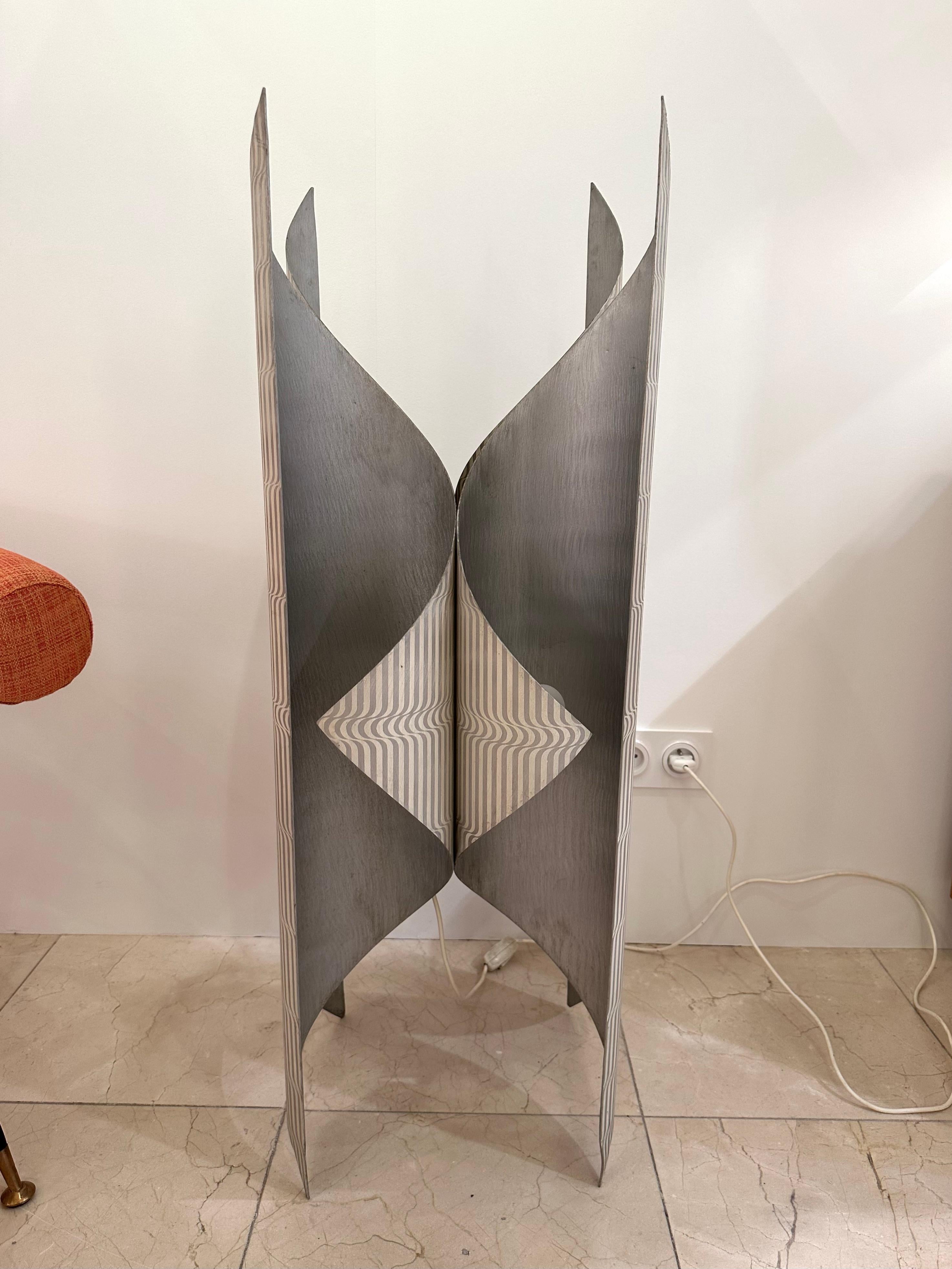 Moderne Metallskulptur-Stehlampe aus der Mitte des Jahrhunderts von Burchiellaro, Italien, 1970er Jahre (Moderne der Mitte des Jahrhunderts) im Angebot