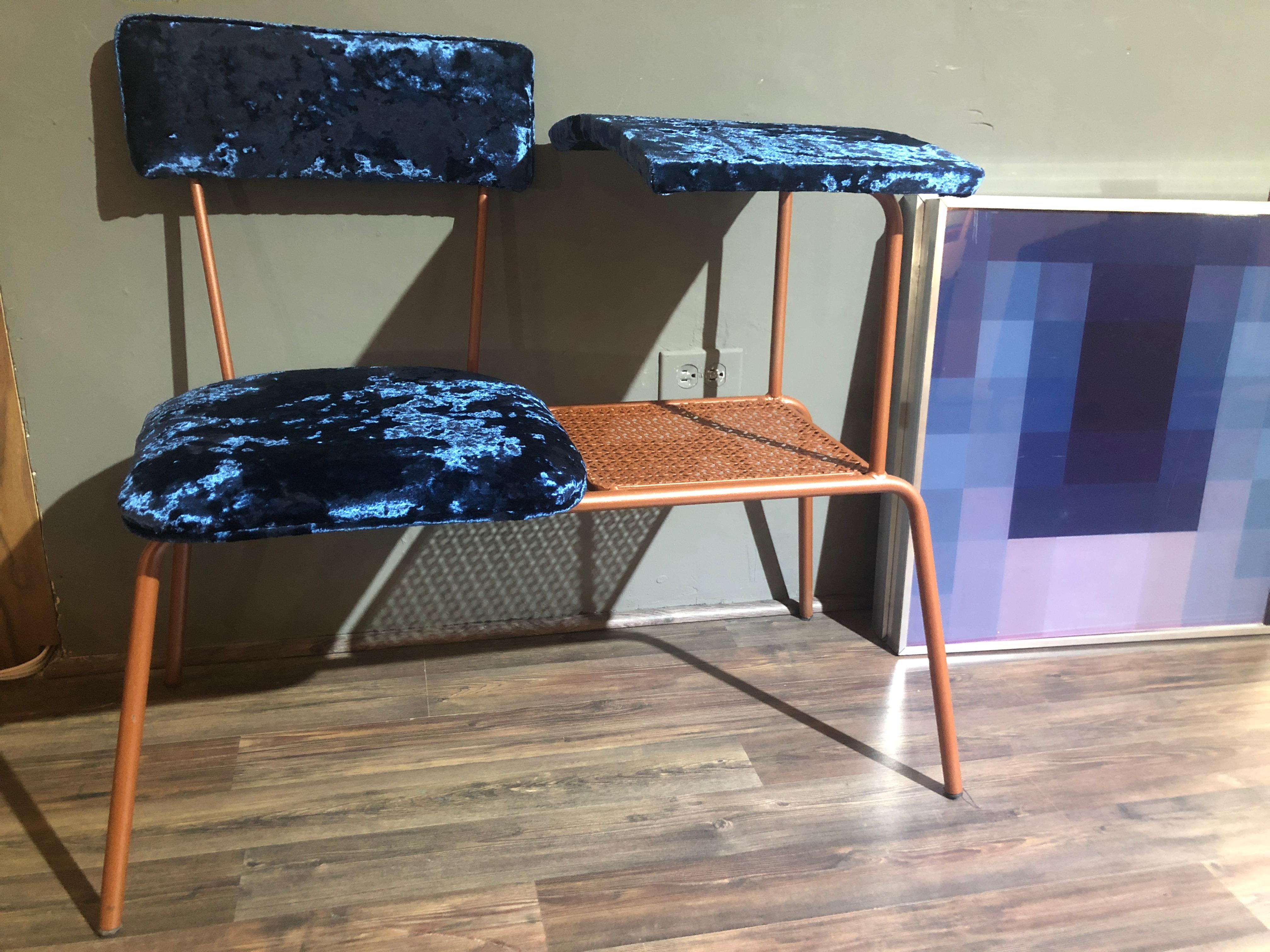 For your consideration this beautiful telephone bench of the 1960s, designed for a small space that will make it something spacious, restored piece and where we use a good quality fabric.