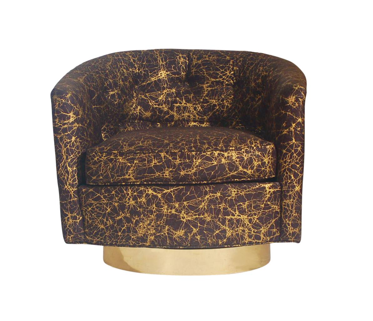 American Mid-Century Modern Milo Baughman Barrel Back Swivel Lounge Chair with Brass Base