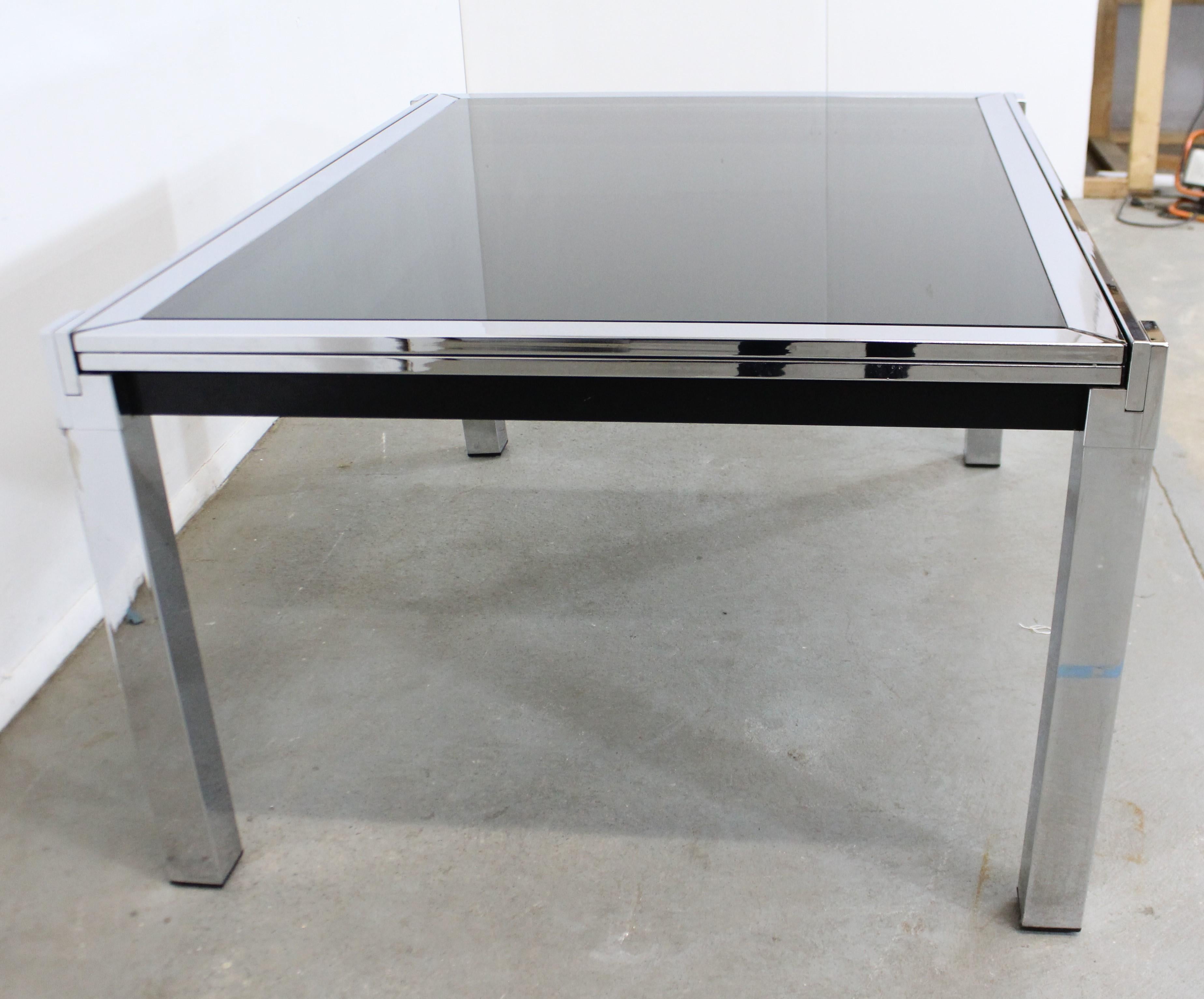 DIA Mid-Century Modern Glass & Chrome Extendable Dining Table In Good Condition In Wilmington, DE