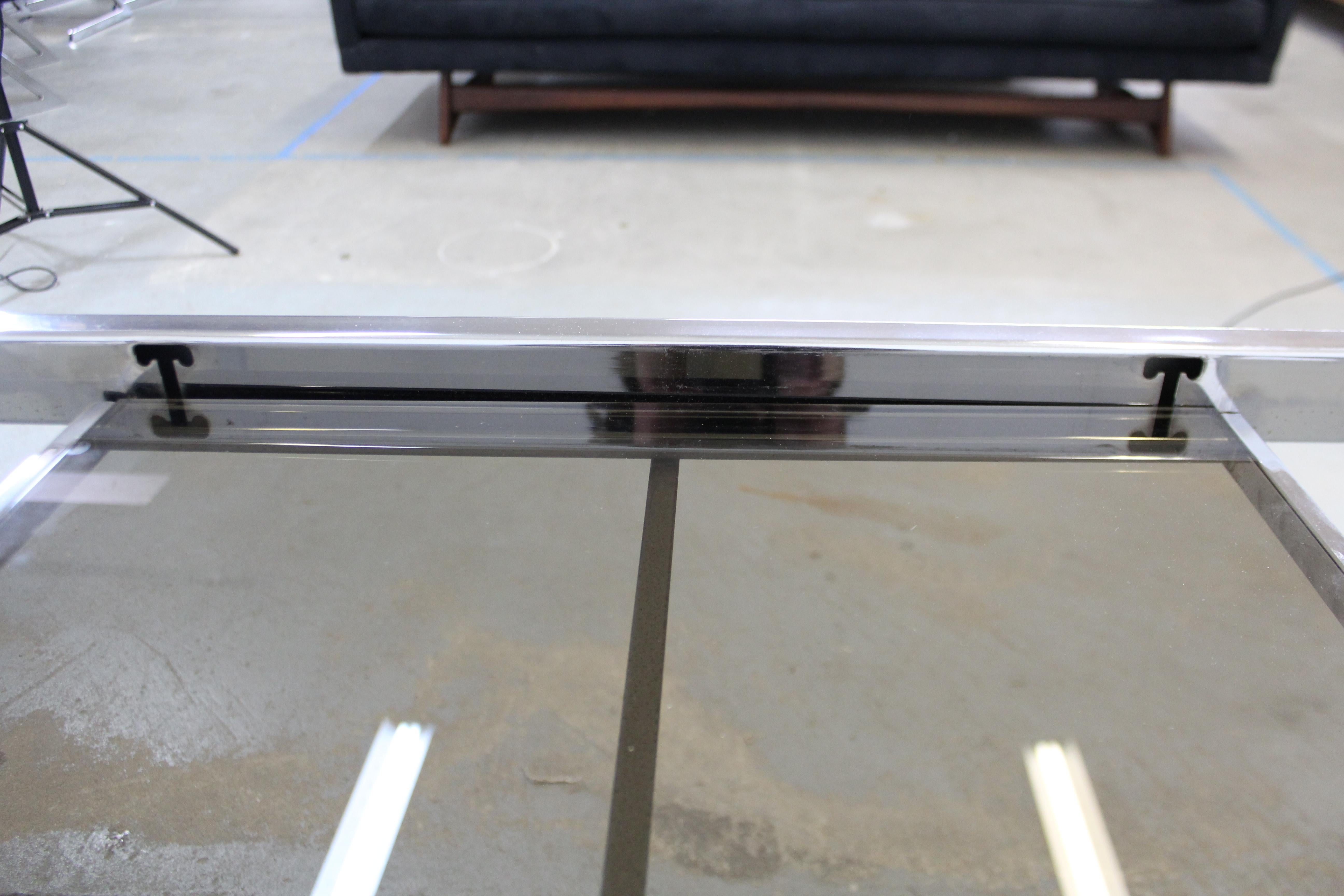 Mid-Century Modern Milo Baughman D.I.A. Extendable Chrome Glass Dining Table In Good Condition In Wilmington, DE