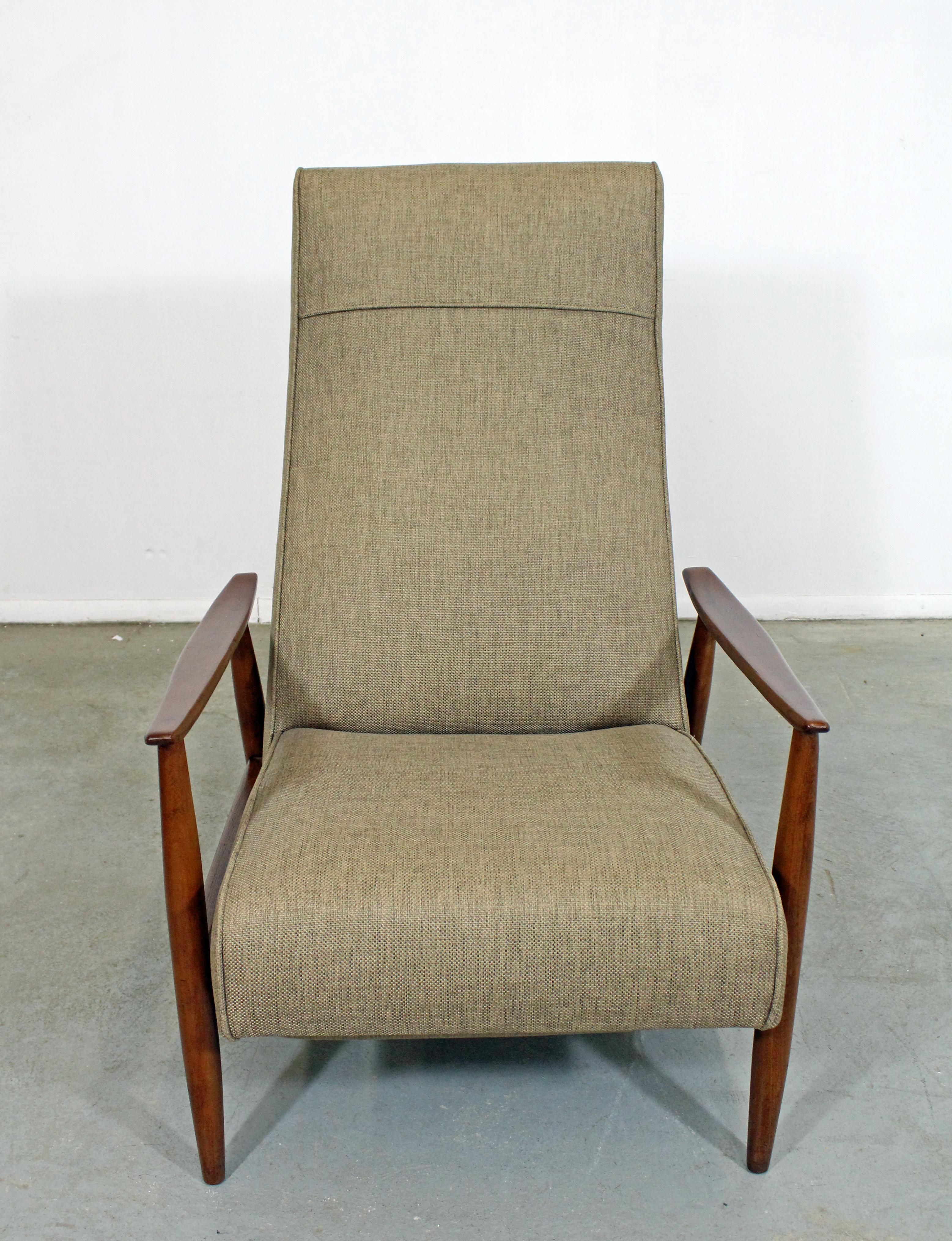 American Mid-Century Modern Milo Baughman for Thayer Coggin Recliner Lounge Chair