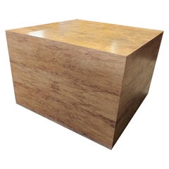 Tavolo a cubo in legno di buro di ispirazione Milo Baughman del Medioevo moderno