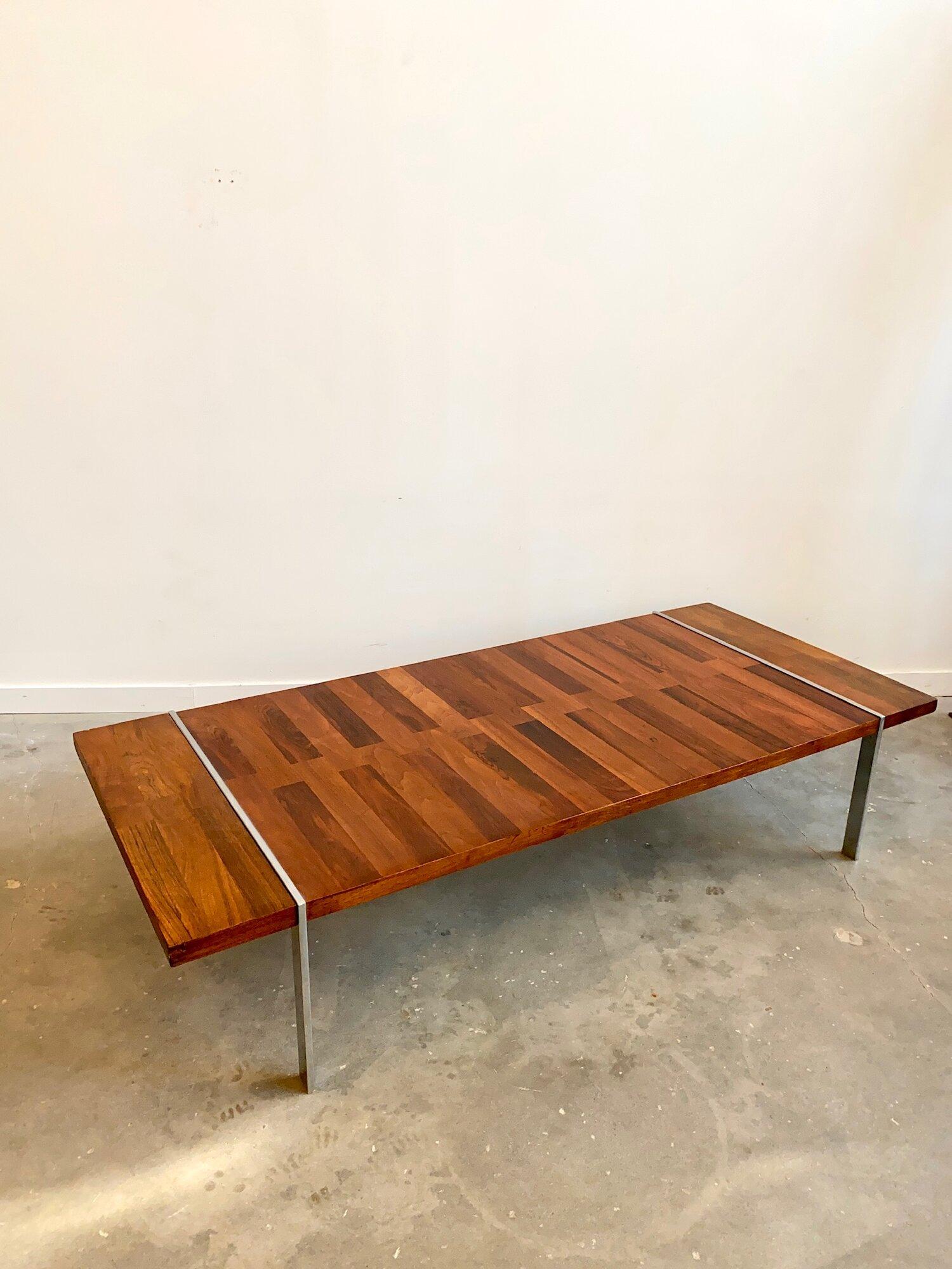 Mid-Century Modern Roland Carter rosewood coffee table by Lanes Vibrato Collection on chrome legs. -1965

Additional information:
Materials: Rosewood, chrome 
Period: 1960’s 
Condition: In good condition 
Place of Origin: USA
Dimensions: H