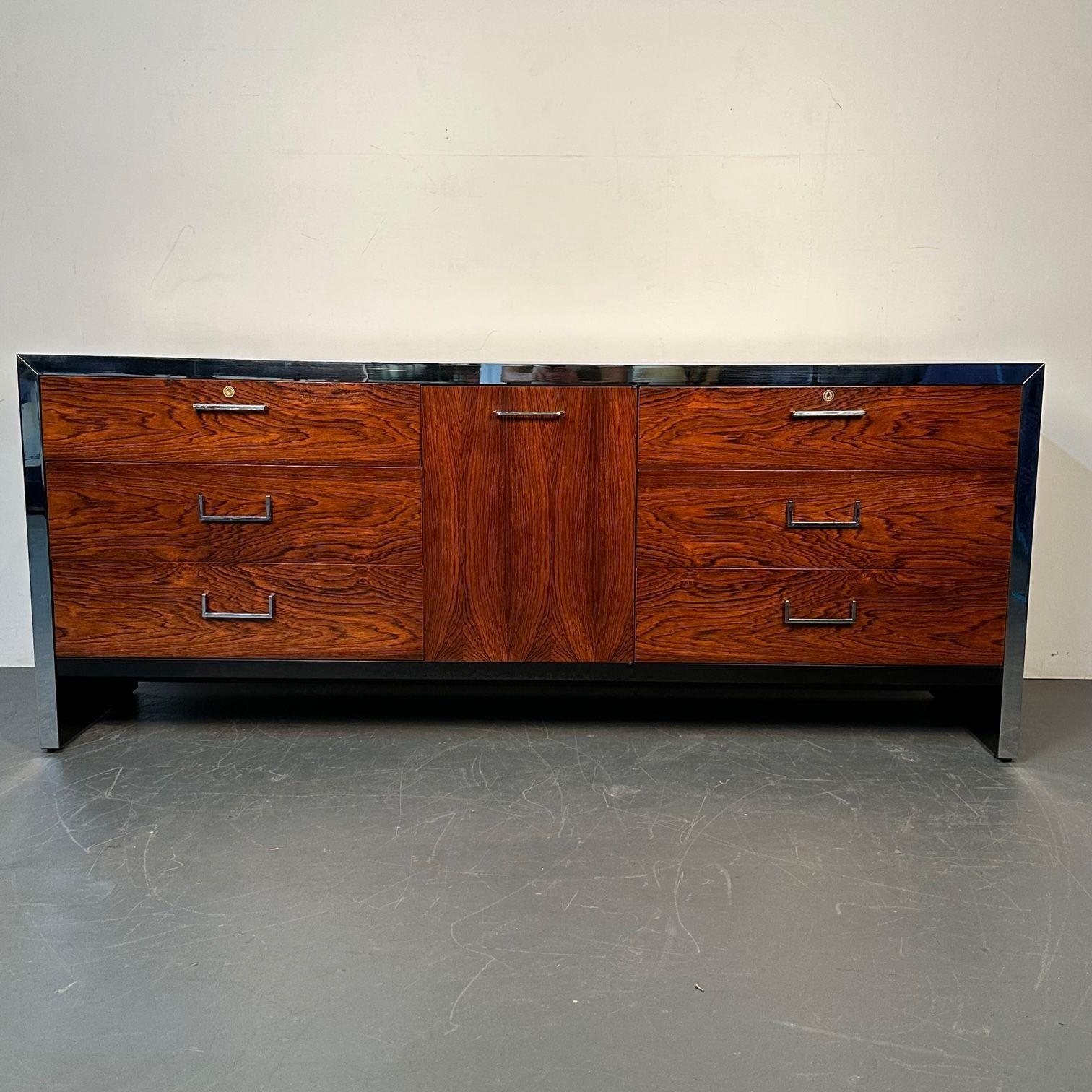 Milo Baughman, Mid-Century Modern Dresser, Rosewood, Chrome, John Stuart, 1960s For Sale 3