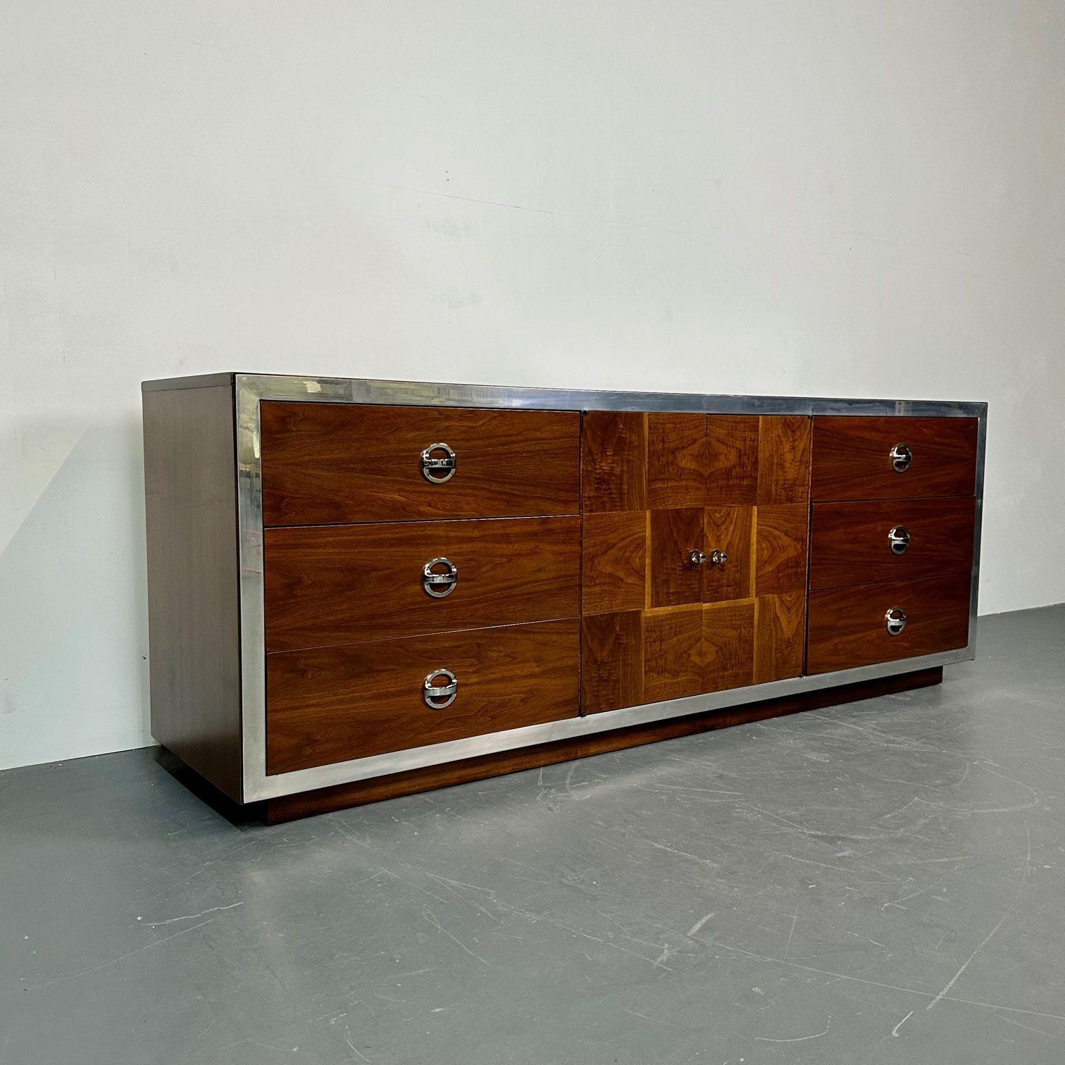 Mid-Century Modern Milo Baughman Sideboard / Dresser, Burlwood, Chrome In Good Condition For Sale In Stamford, CT