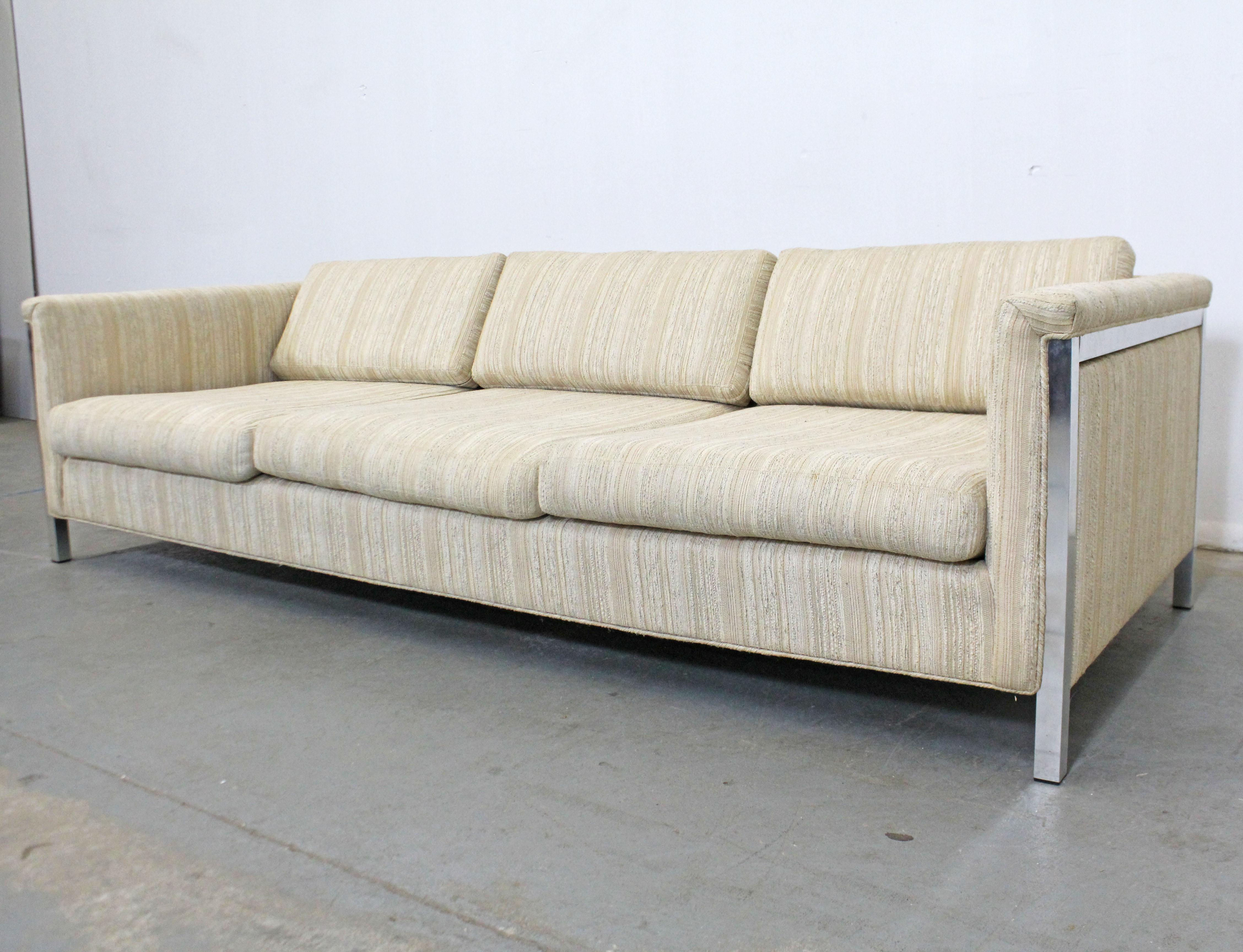 Mid-Century Modern Milo Baughman Style 3-Seat Chrome Frame Sofa In Good Condition In Wilmington, DE