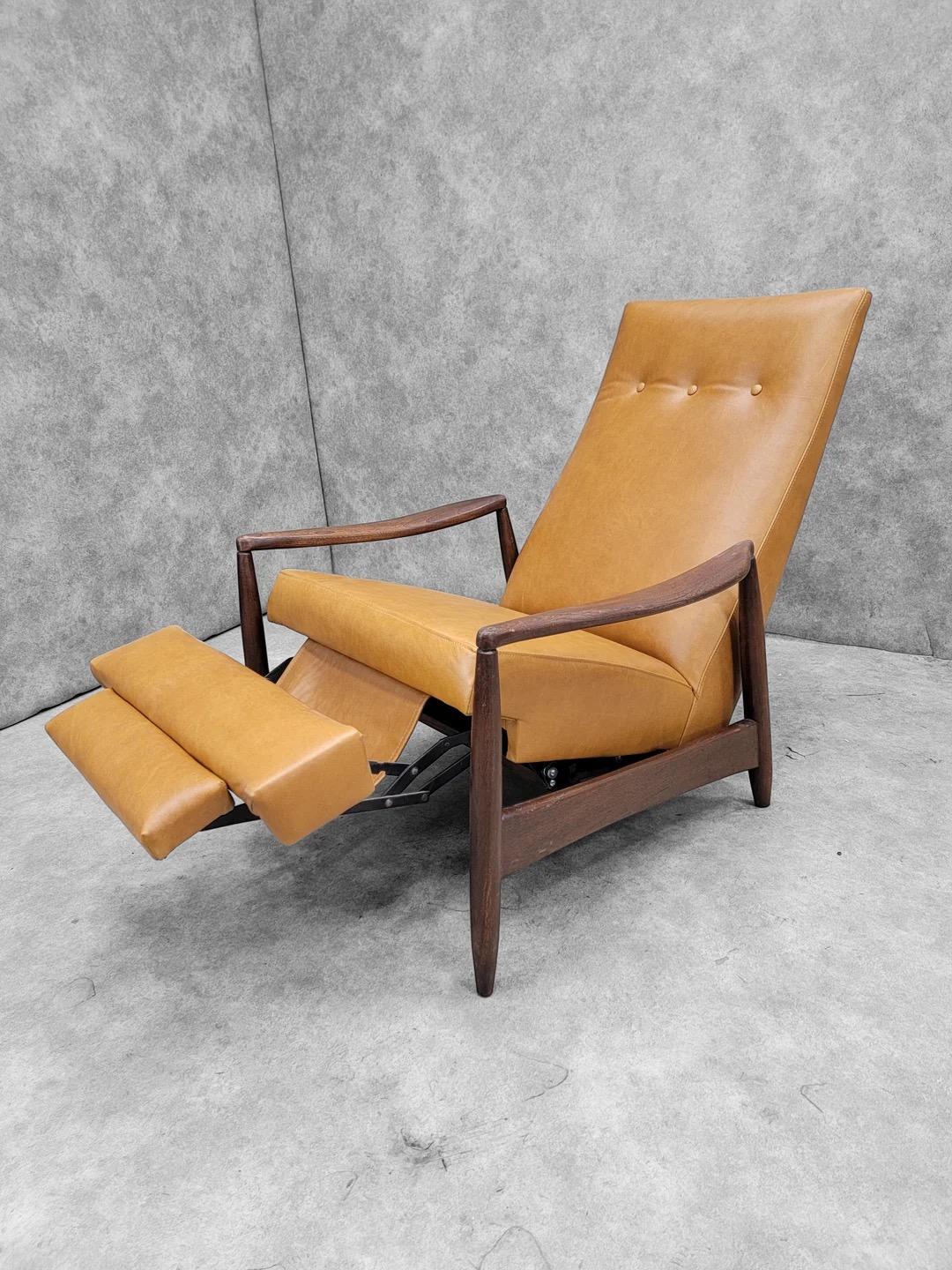Mid Century Modern Milo Baughman Style Aston Re-Invented Recliner In New Leather 2