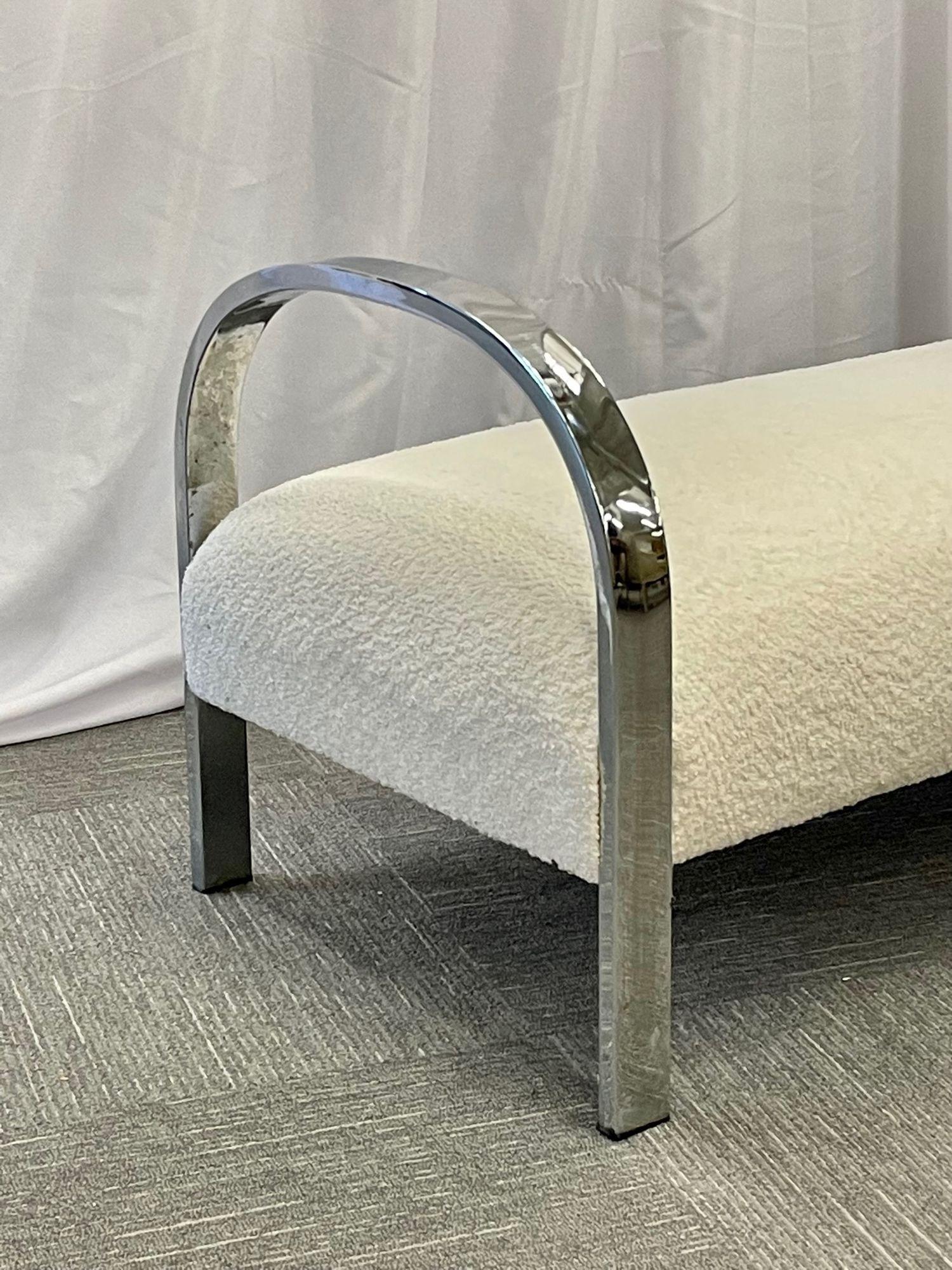 Mid-Century Modern Milo Baughman Style bench / daybed / Chaise, Chrome, Boucle
 
Organic form American design mid-century style bench newly upholstered in a thick, nubby white boucle upholstery. The bench is flanked by two free form chrome