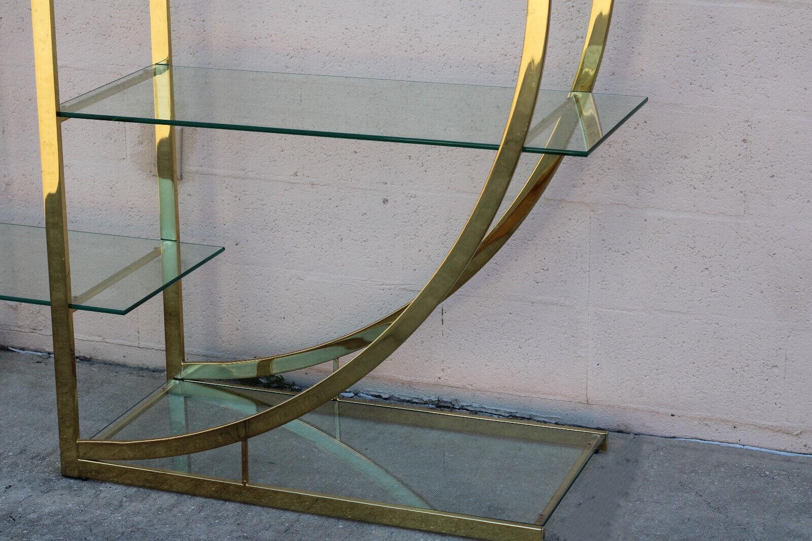 Mid-Century Modern Milo Baughman Style Brass and Glass Circular Etagere For Sale 6