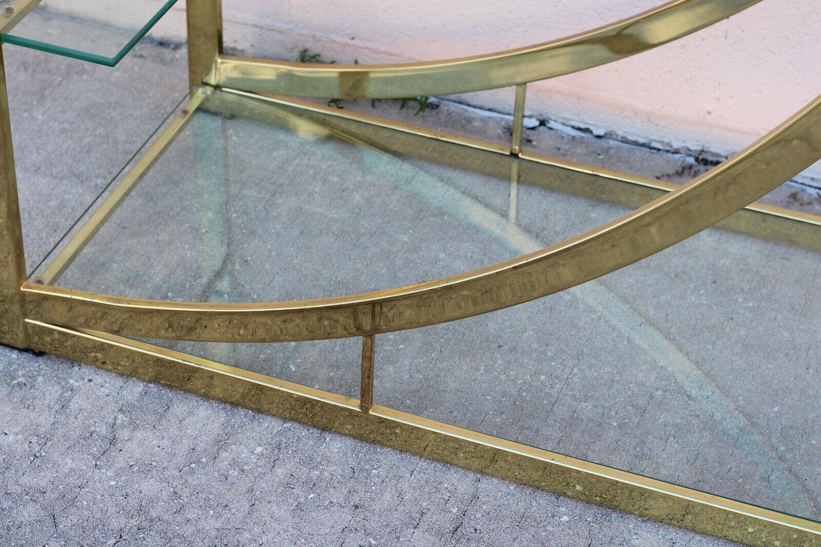 Mid-Century Modern Milo Baughman Style Brass and Glass Circular Etagere For Sale 12