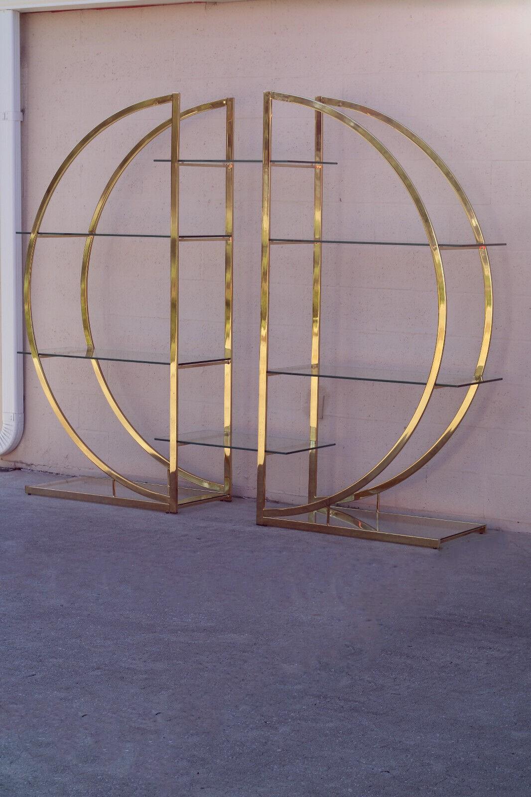 Mid-Century Modern Milo Baughman Style Brass and Glass Circular Etagere For Sale 13