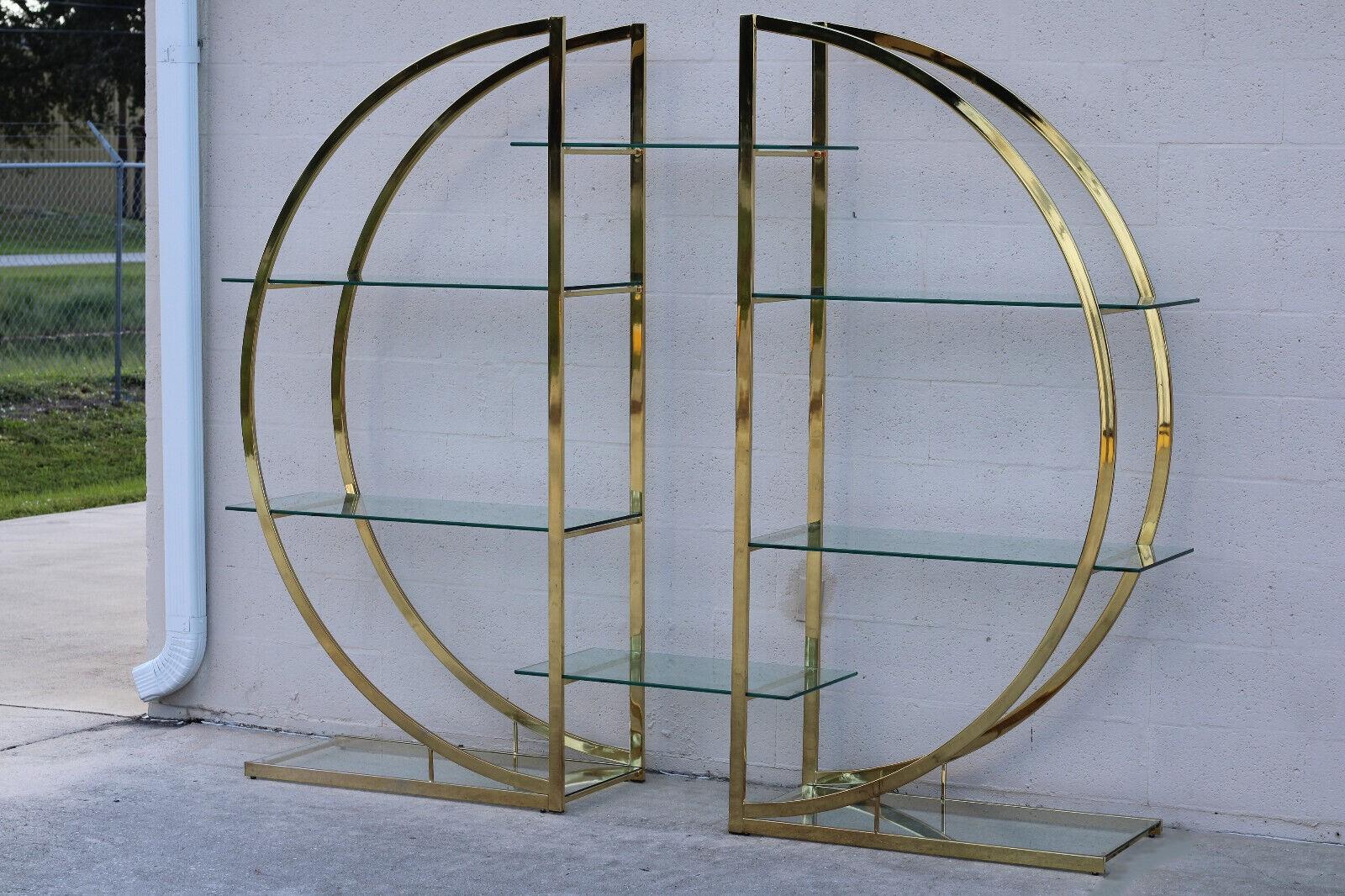 Mid-Century Modern Milo Baughman Style Brass and Glass Circular Etagere In Good Condition For Sale In Vero Beach, FL