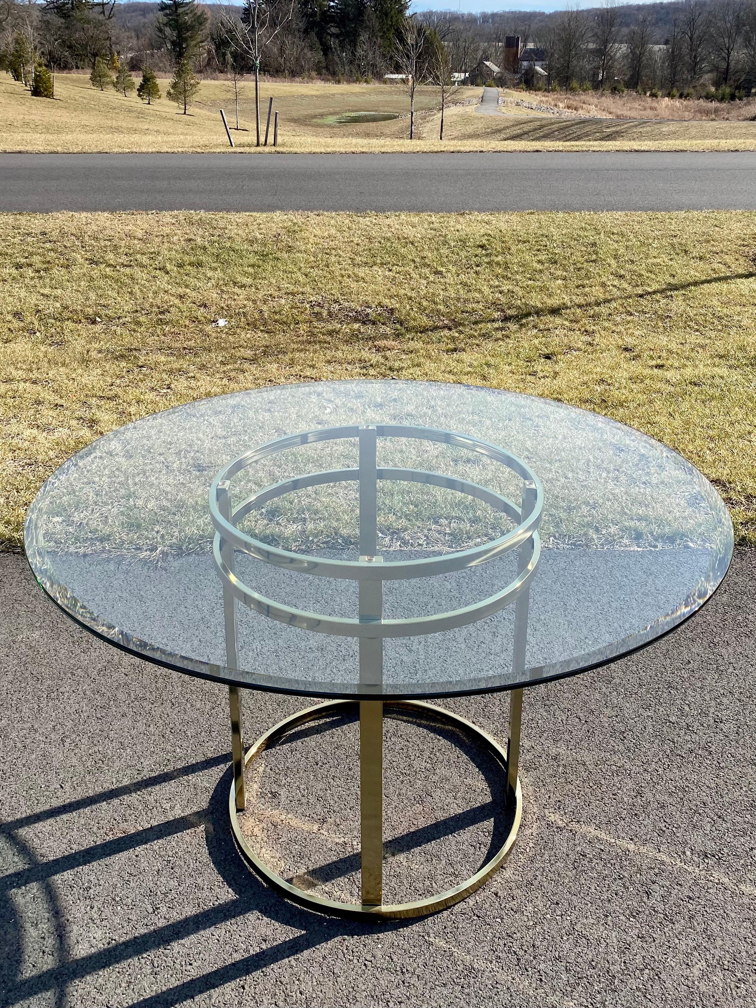 Mid-Century Modern Milo Baughman Style Brass Glass Round Dining Table In Good Condition In Lambertville, NJ