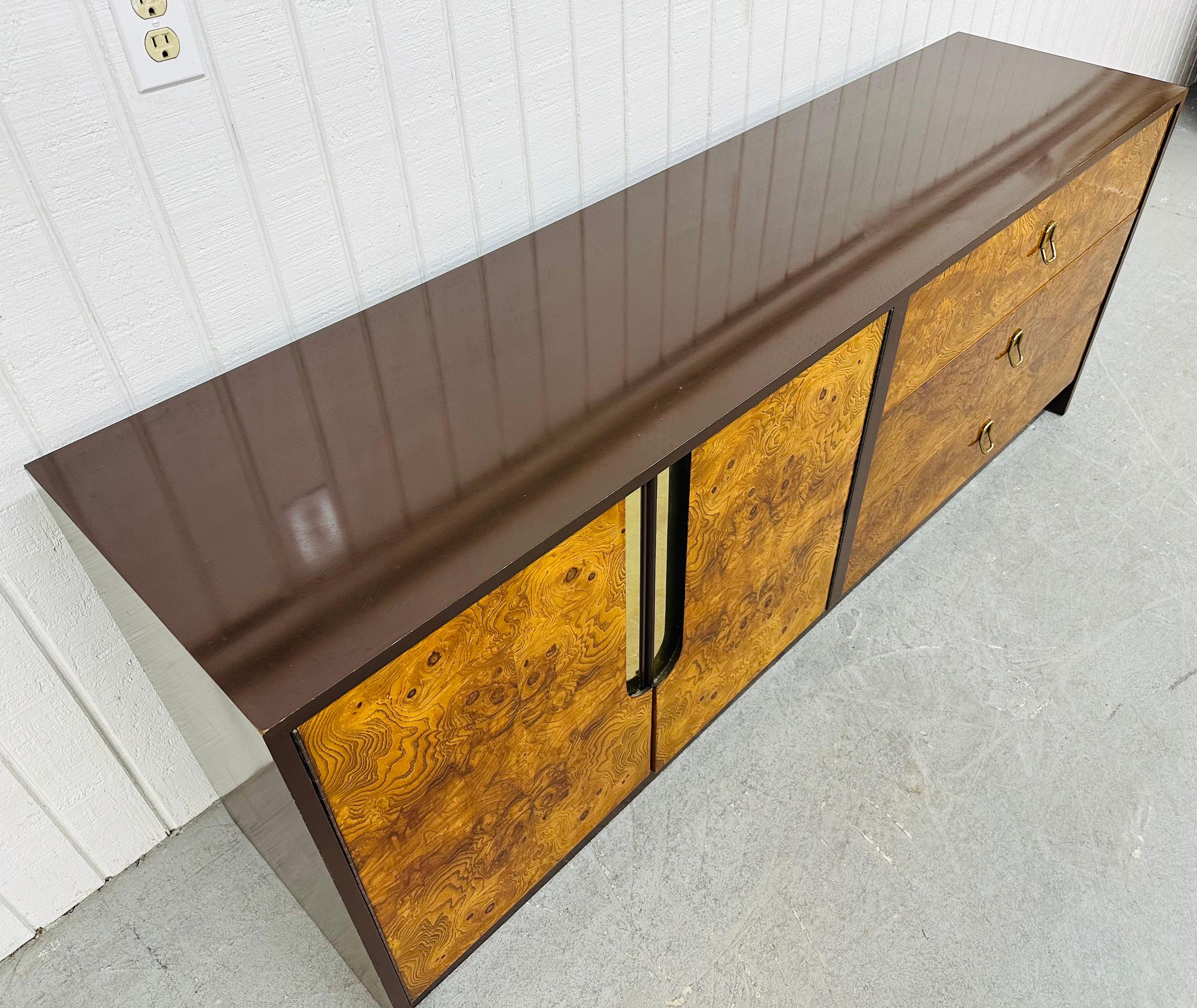 Mid-Century Modern Milo Baughman Style Burled Wood Dresser In Good Condition In Clarksboro, NJ