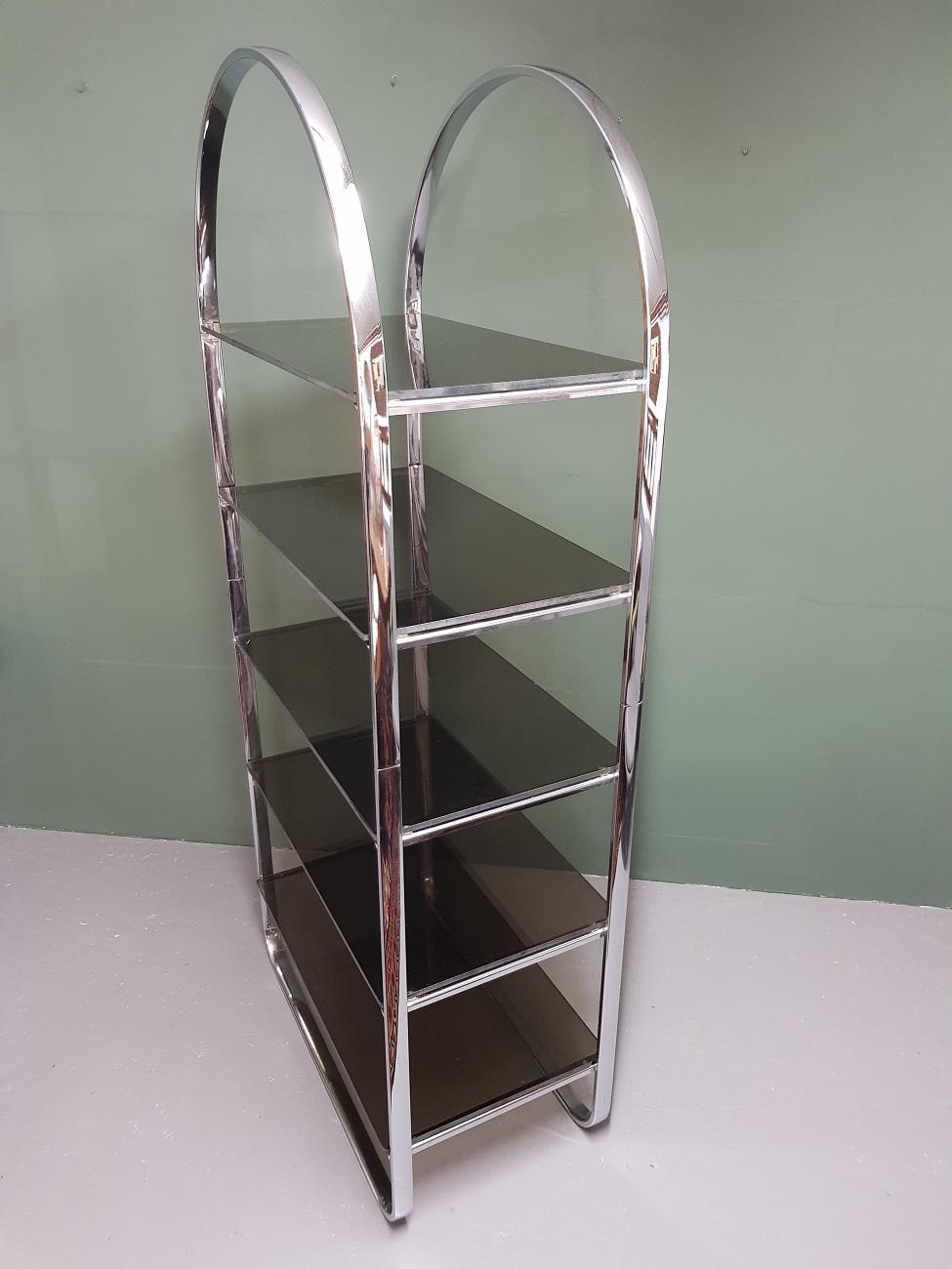Mid-Century Modern Milo Baughman Style Chrome Etagere with Smoked Glass Shelves For Sale 1