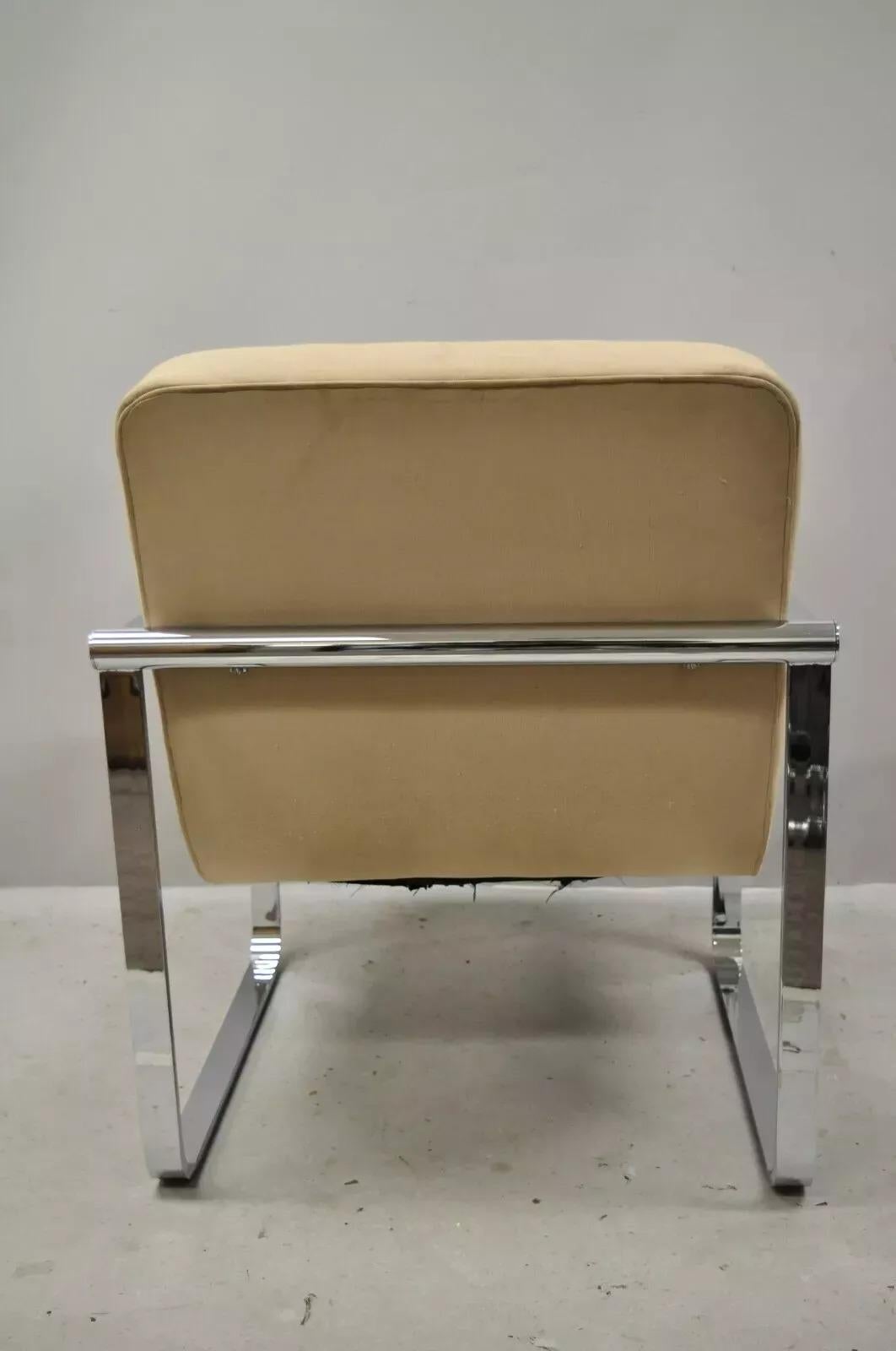 Silla de salón Art Decó de barra plana cromada estilo Milo Baughman de mediados del siglo XX en Bueno estado para la venta en Philadelphia, PA