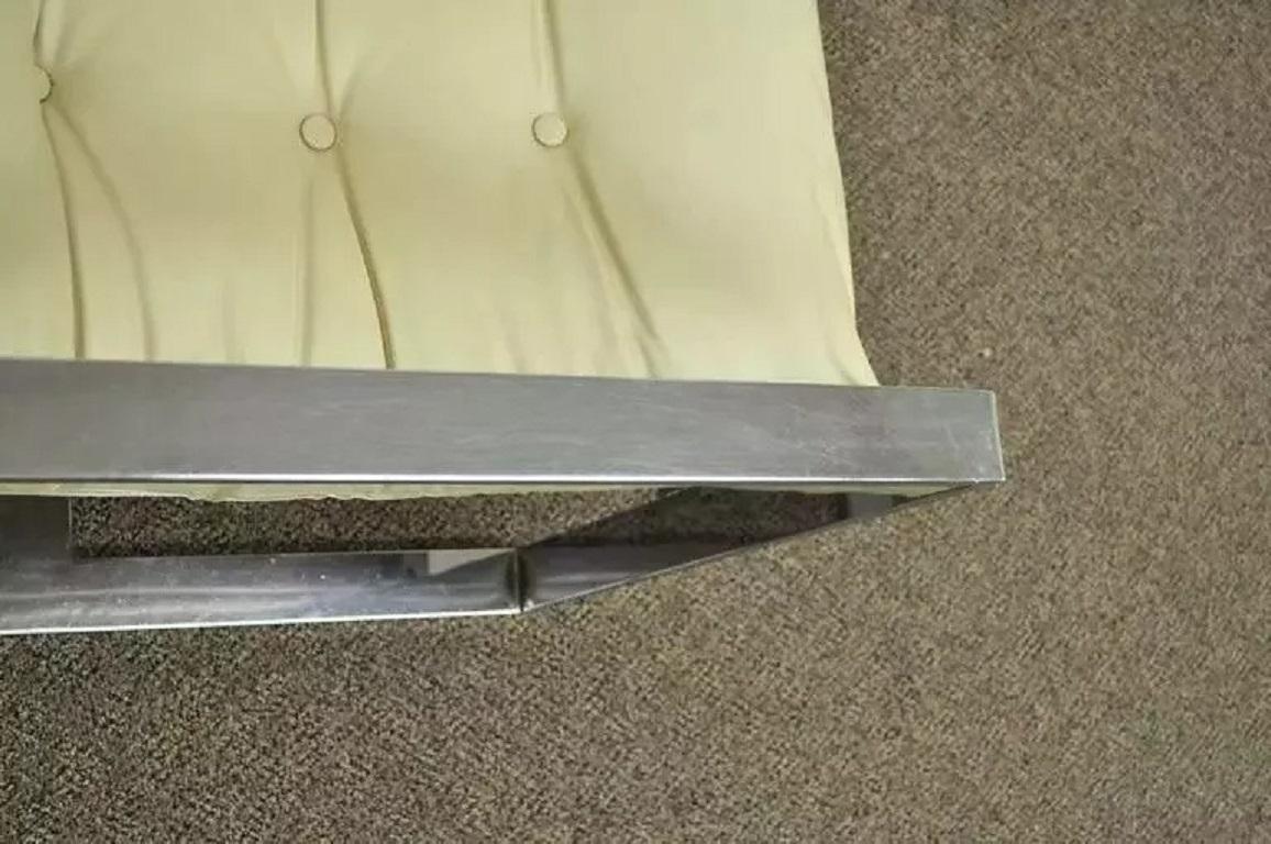 Mid Century Modern Milo Baughman Style Chrome Flat Bar Scoop Lounge Club Chair In Good Condition For Sale In Philadelphia, PA