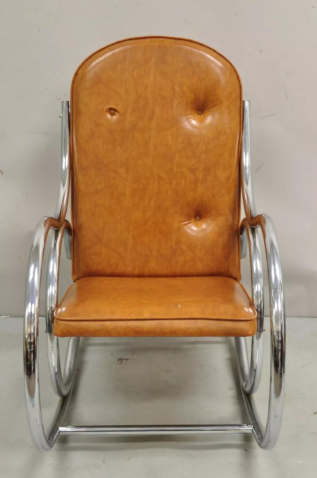 Mid-Century moderno Sedia a dondolo di Milo Baughman, stile metà secolo moderno, cromata e Thonet in vendita