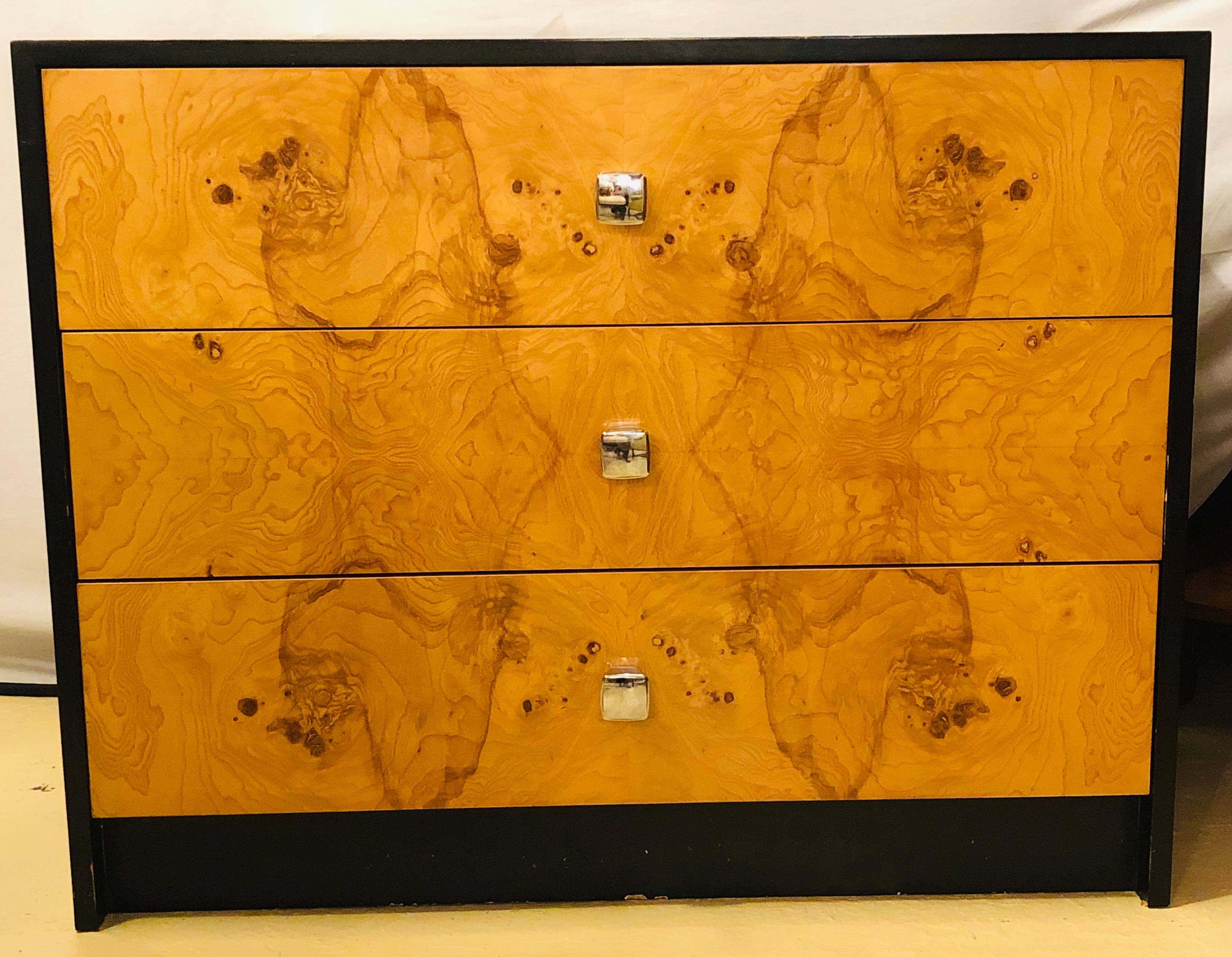 Mid-Century Modern Milo Baughman style ebony burl chest, commode nightstand with chrome pulls. 


Lia.