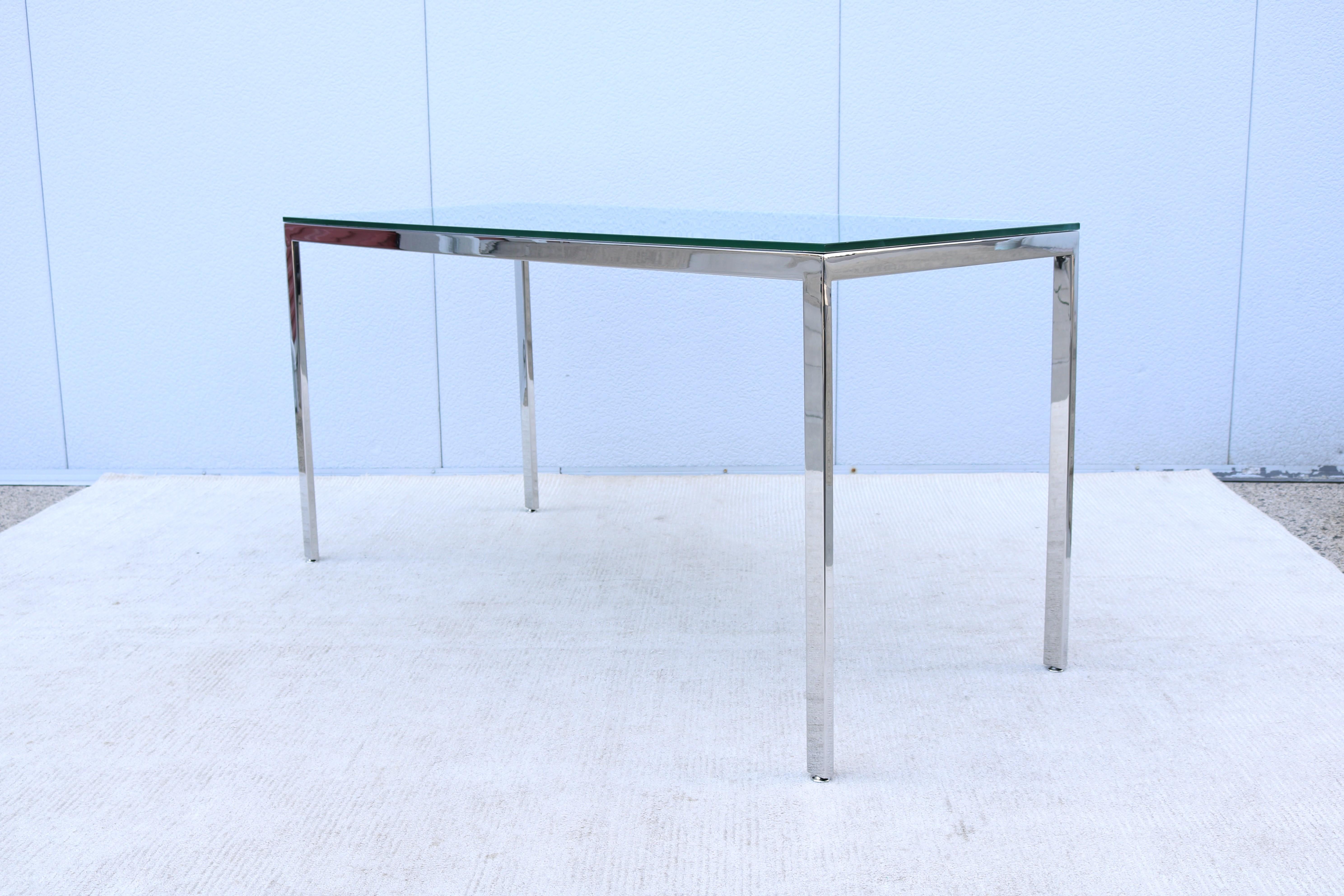 Table de bureau/table de salle à manger de style Milo Baughman en verre et acier inoxydable, mi-siècle moderne en vente 5
