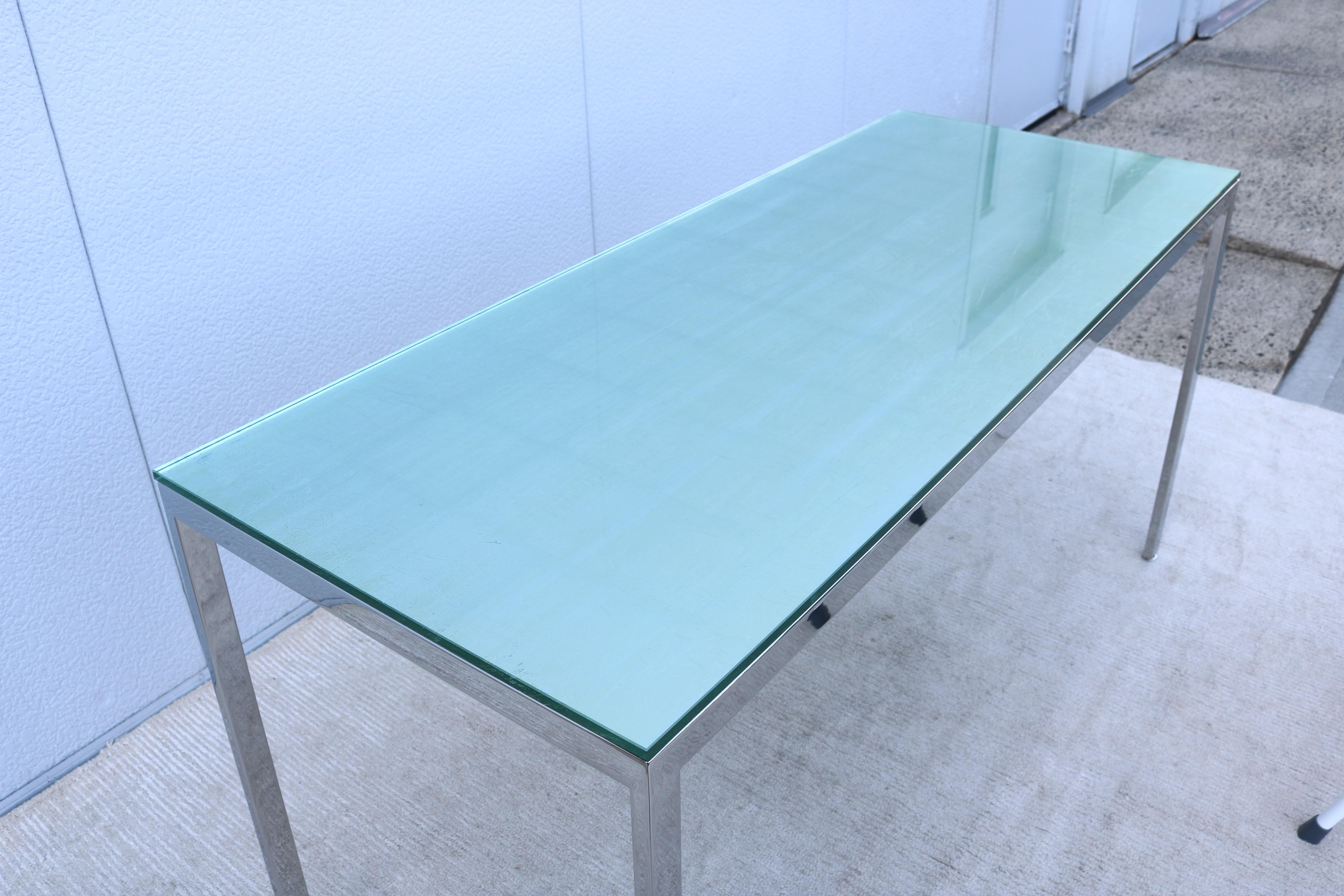 Table de bureau/table de salle à manger de style Milo Baughman en verre et acier inoxydable, mi-siècle moderne en vente 7