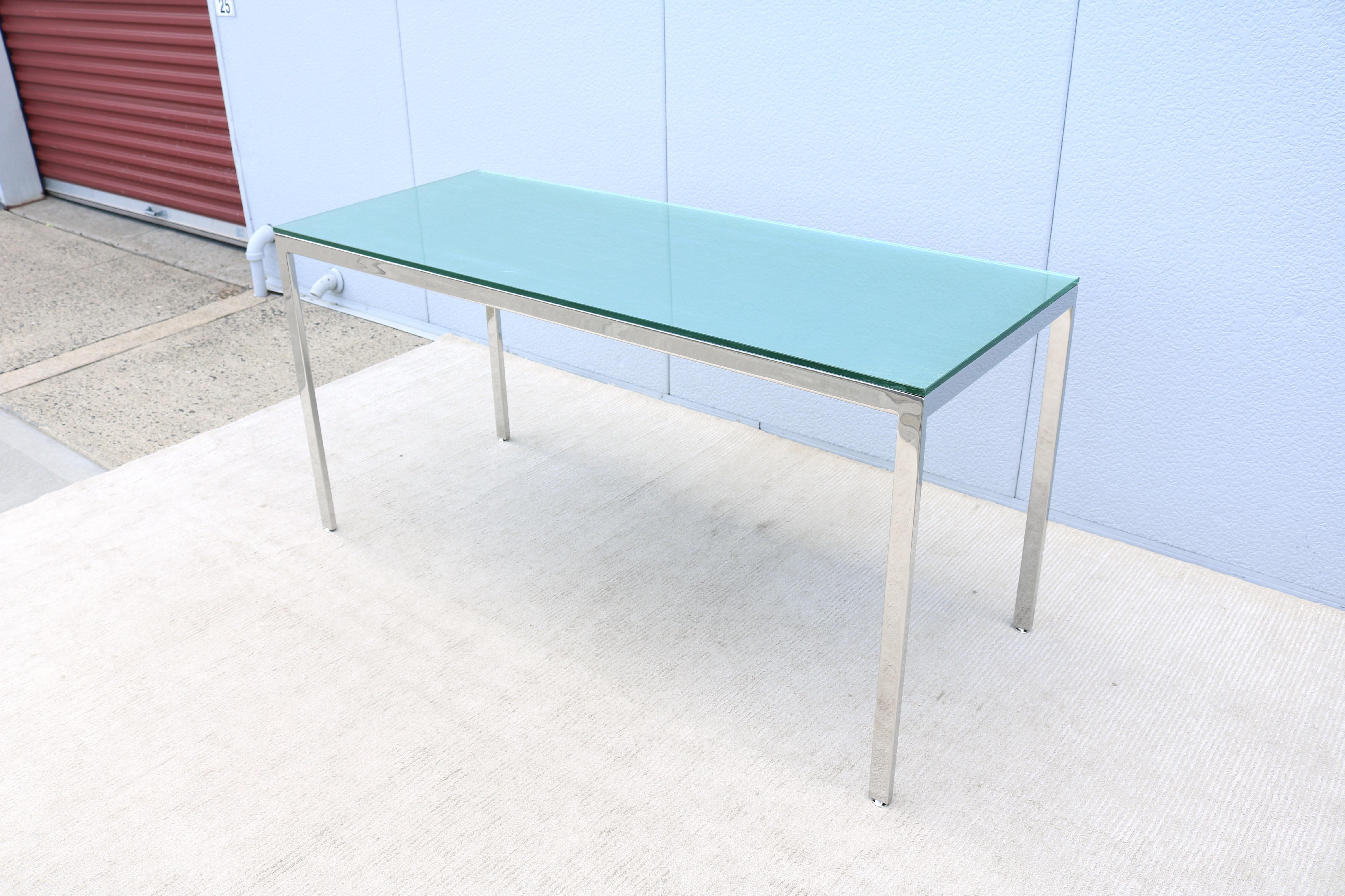 Fin du 20e siècle Table de bureau/table de salle à manger de style Milo Baughman en verre et acier inoxydable, mi-siècle moderne en vente