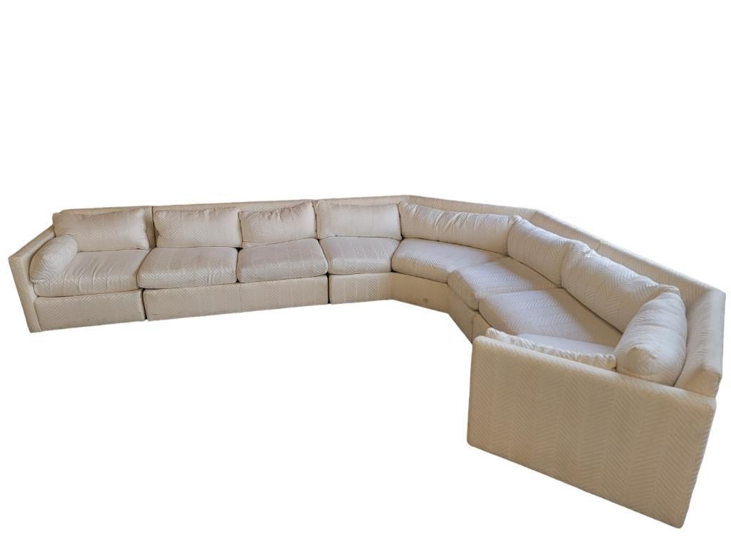 Sechseckiges geschwungenes Sechseckiges Sofa im Stil von Milo Baughman im Mid-Century Modern-Stil von Drexel (Ende des 20. Jahrhunderts) im Angebot