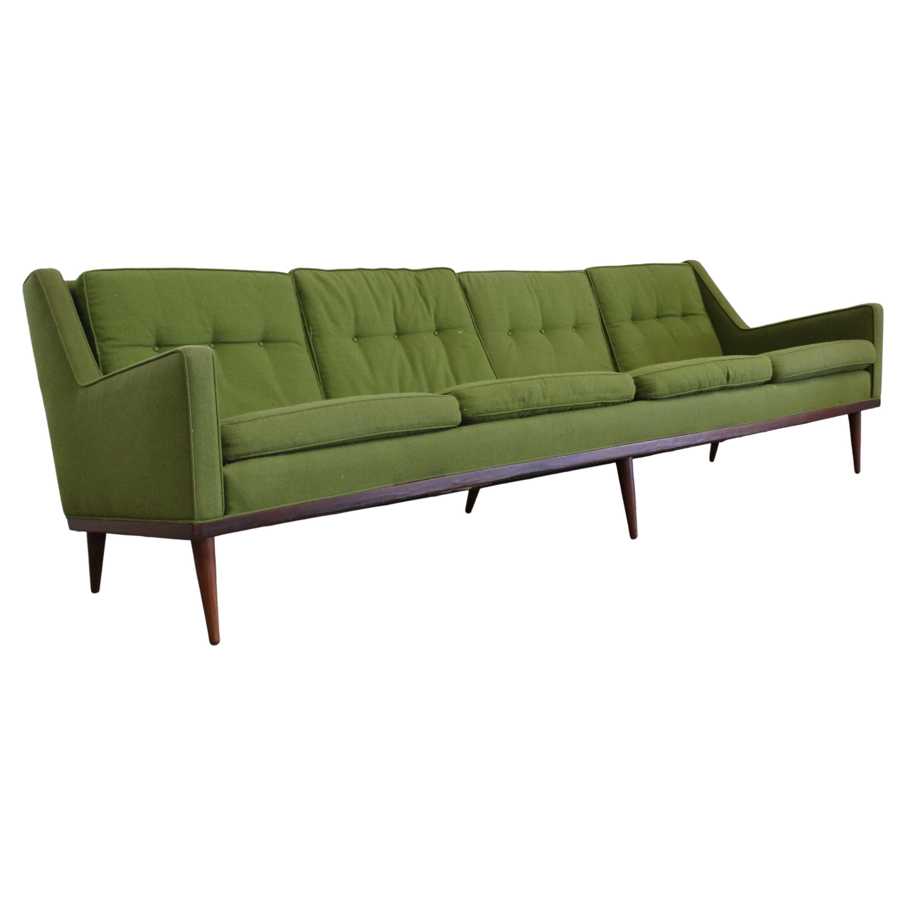 Mid-Century Modern Milo Baughman Stil Bleistift-Sofa mit gespreizten Beinen 93" 4 Kissen im Angebot
