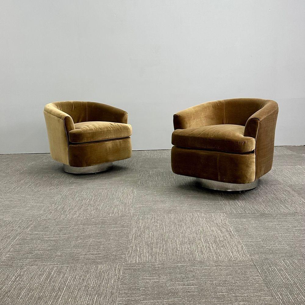 Mid-Century Modern Milo Baughman Style Swivel Chairs, Chrome Base, Tan Mohair For Sale 9