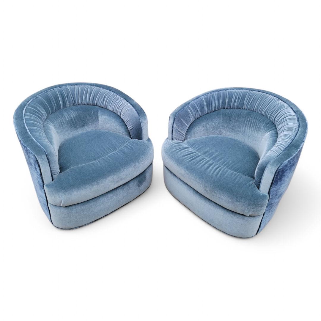Mid Century Modern Milo Baughman Style Swivel Lounge Chairs Newly Upholstered For Sale 4