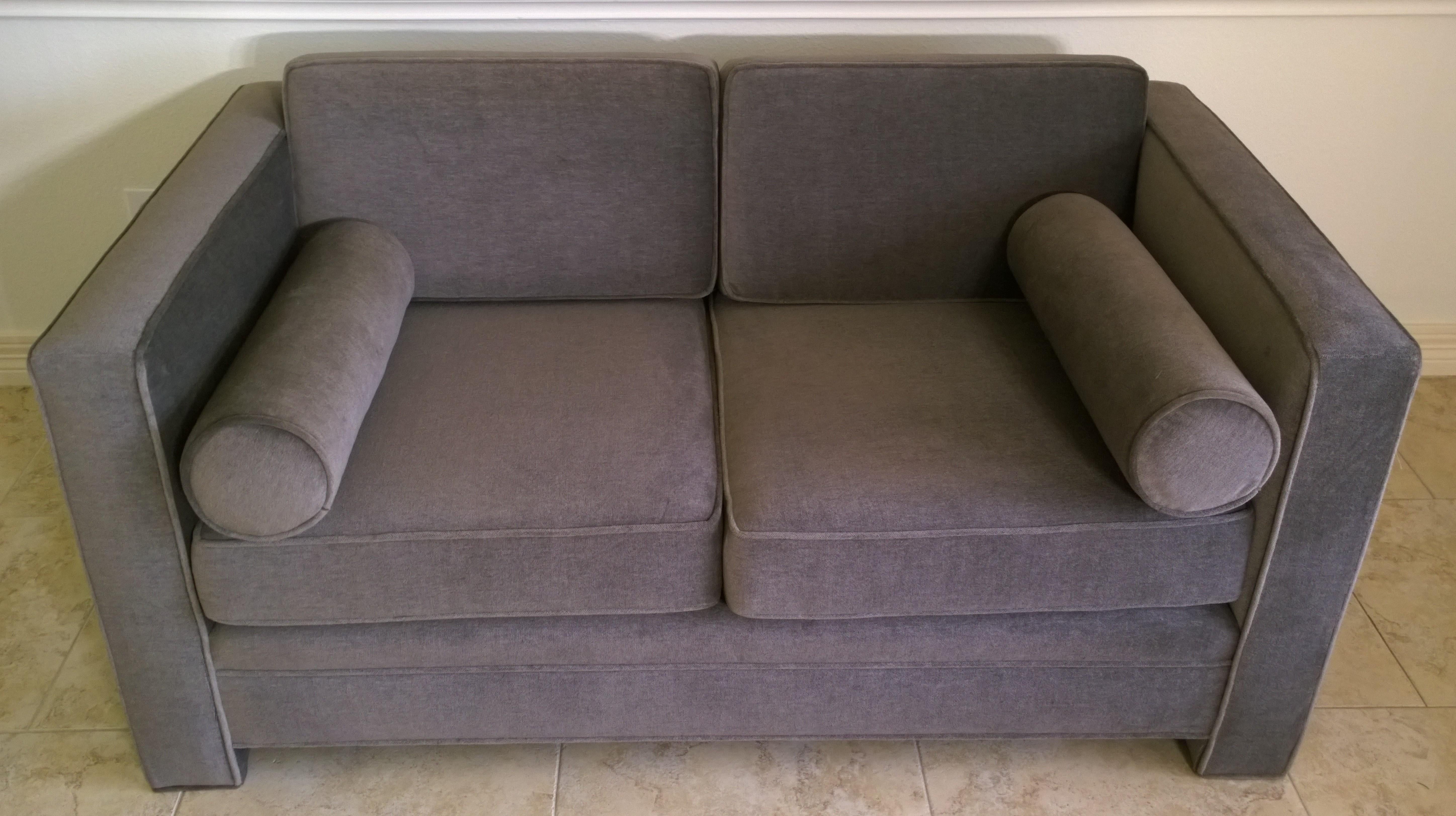Milo Baughman Style New Original Gray / Taupe Mohair Wool Tuxedo Love Seat Sofa In Good Condition In Houston, TX