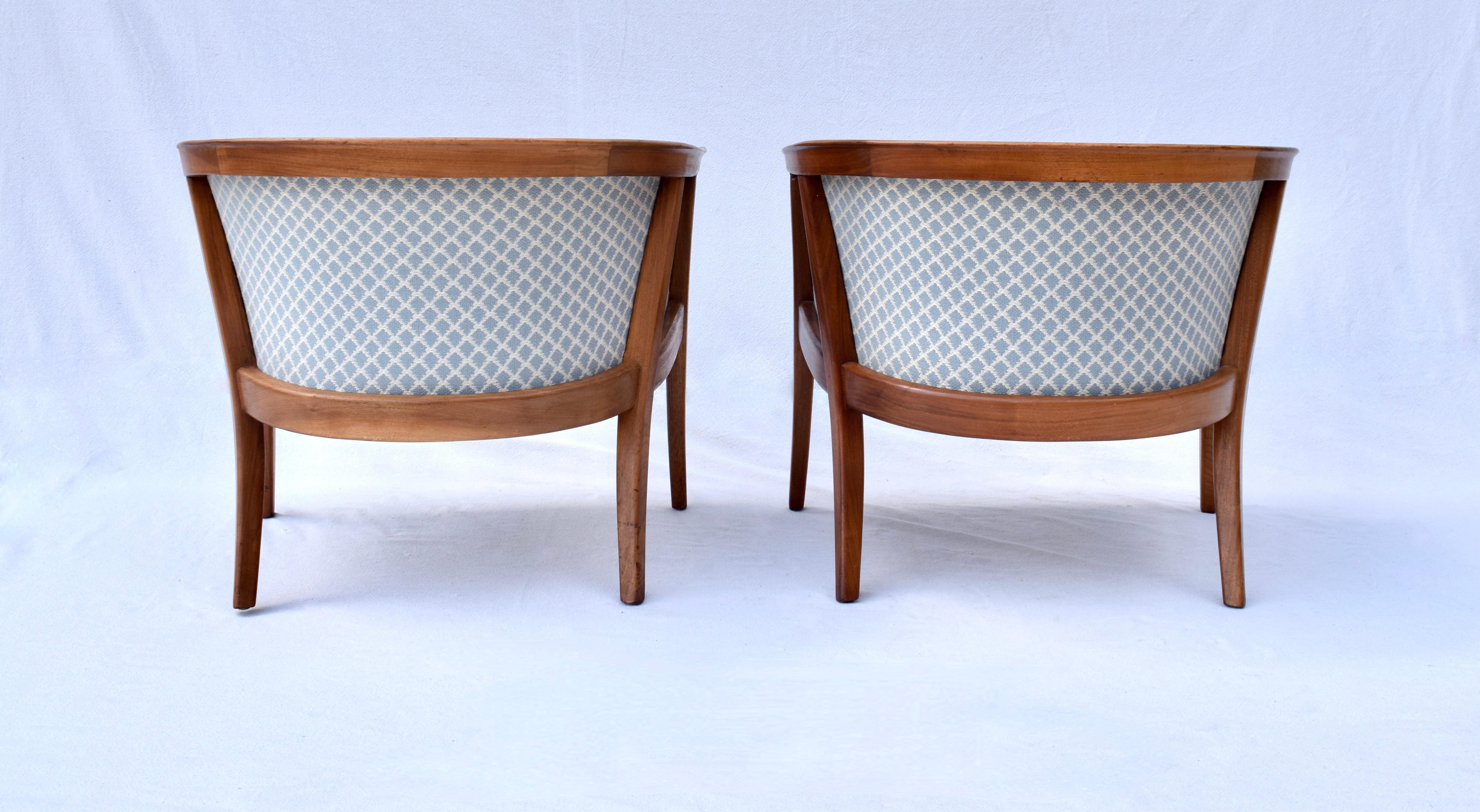 Mid-Century Modern Milo Baughman Thayer Coggin Barrel Back Club Lounge Chairs For Sale 1