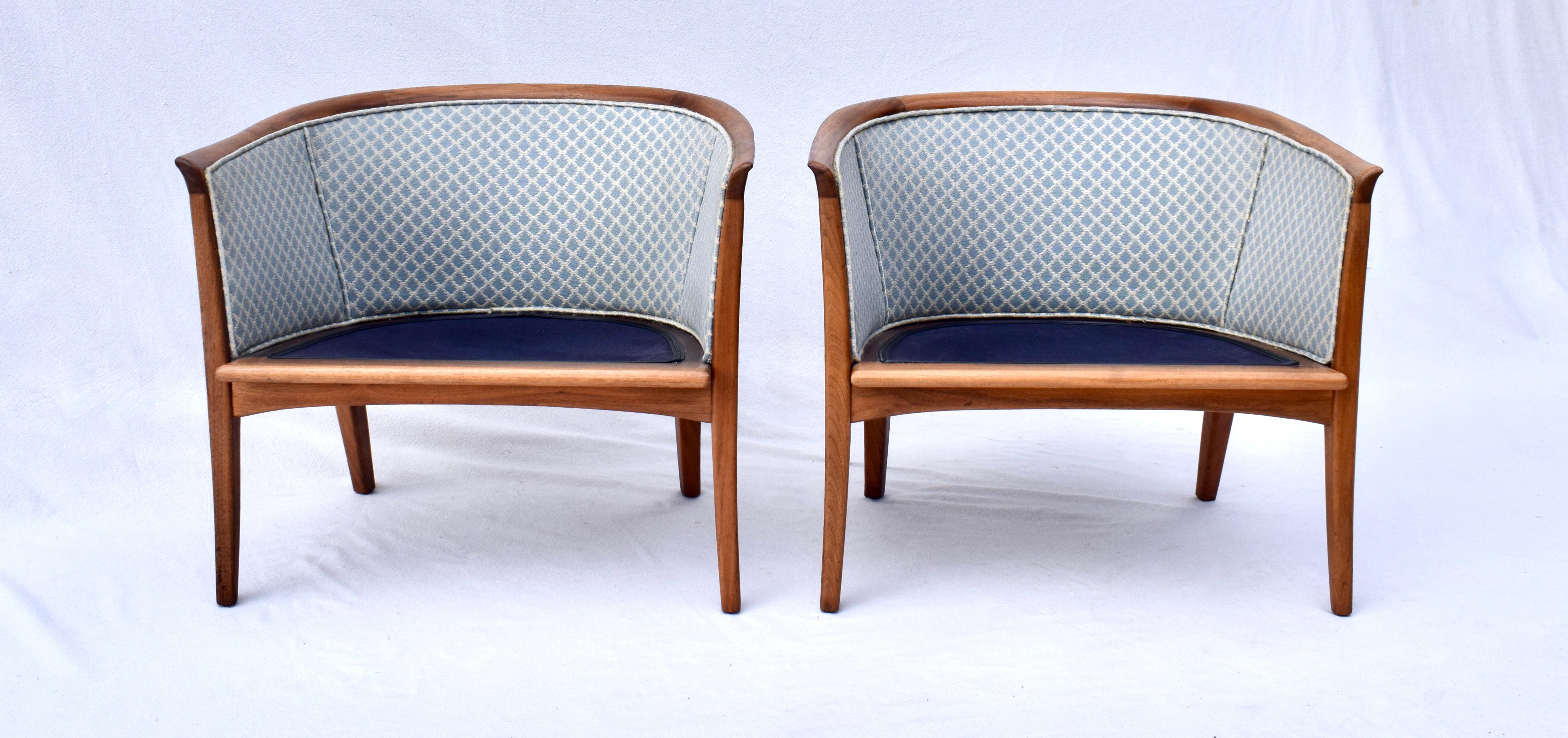 Mid-Century Modern Milo Baughman Thayer Coggin Barrel Back Club Lounge Chairs For Sale 3