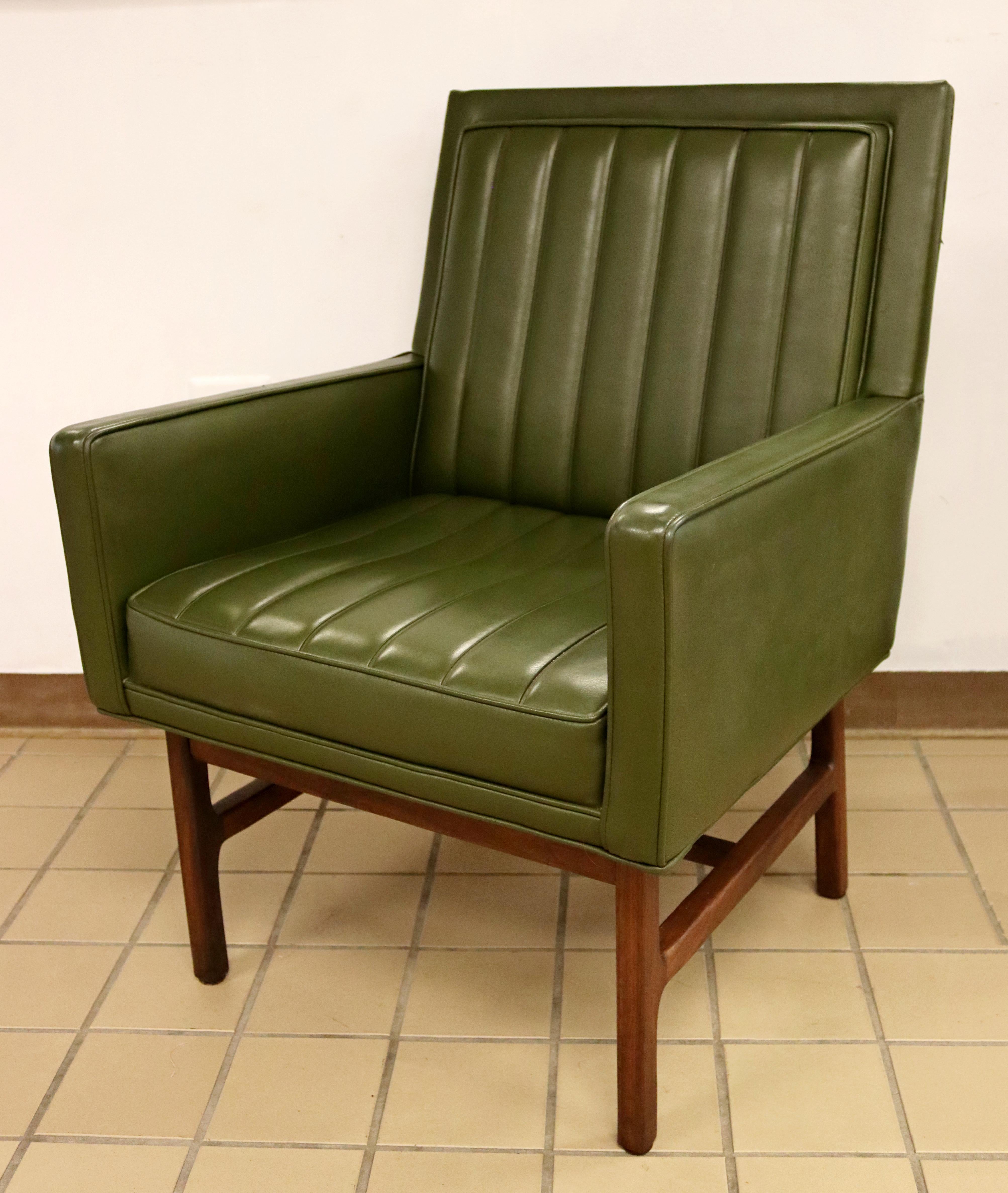 Mid-Century Modern Milo Baughman Thayer Coggin Walnut Lounge Accent Chair 1960s 4