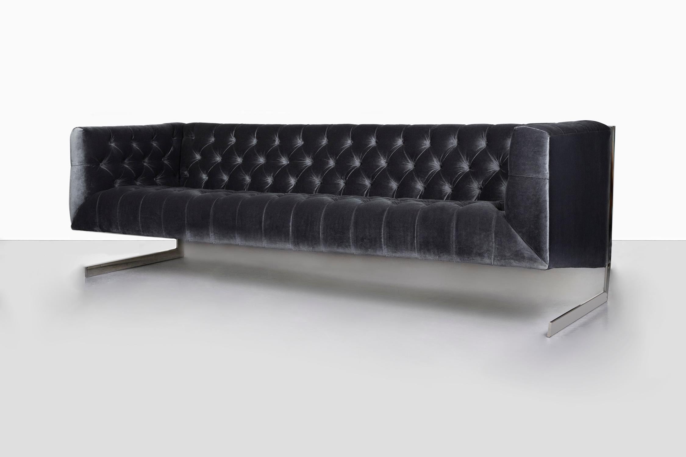 Mid-Century Modern Milo Baughman Tufted Cantilever Sofa For Sale 2