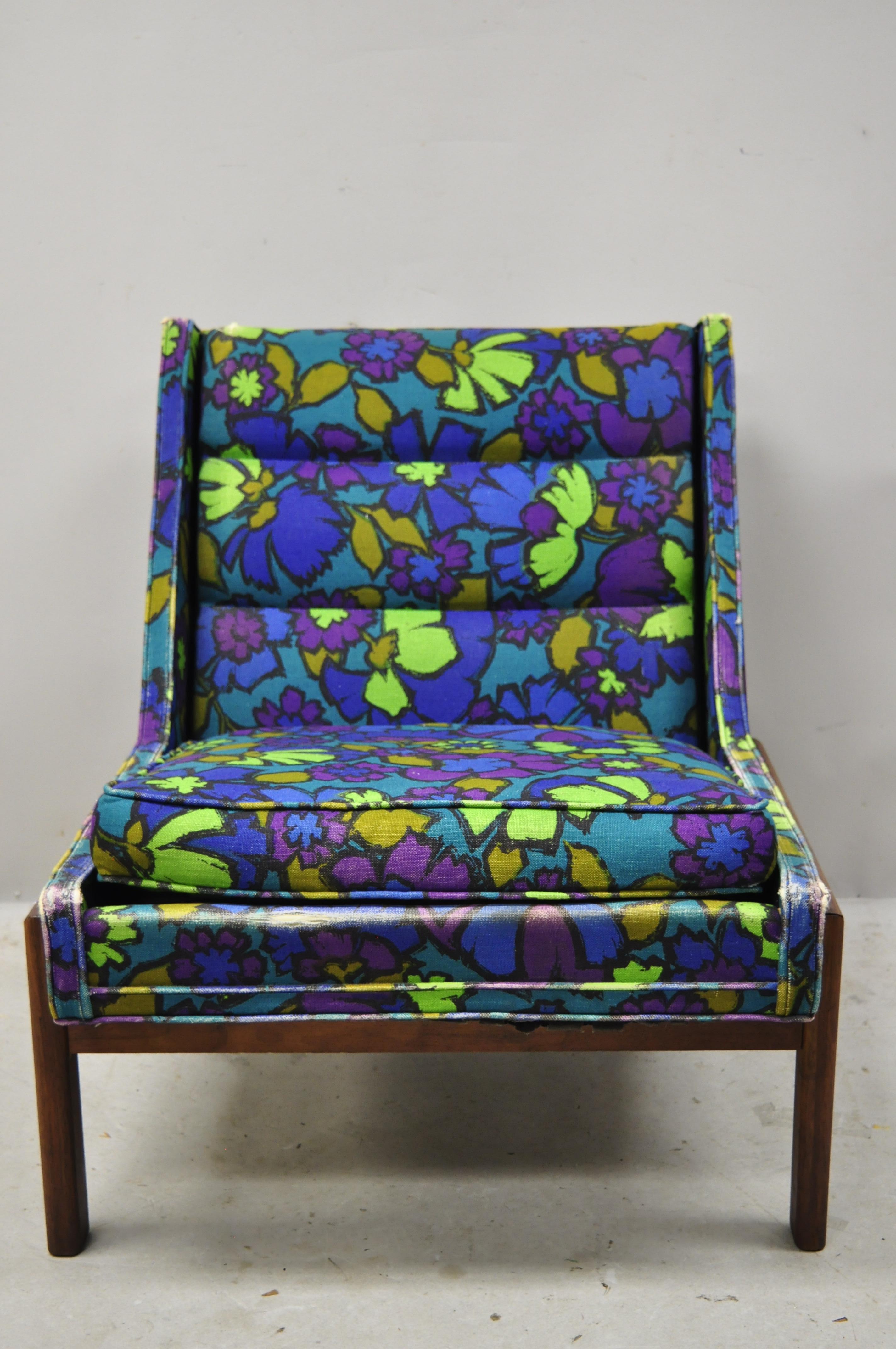 20th Century Mid-Century Modern Milo Baughman Walnut Frame Slipper Lounge Hiprest Chair For Sale